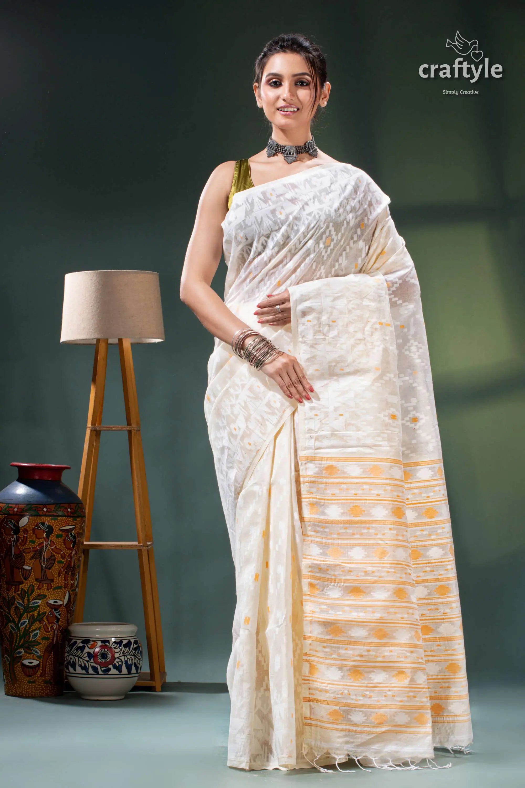 All-over work ivory white cotton jamdani saree - bengal heritage cream gold saree intricate patterns 7