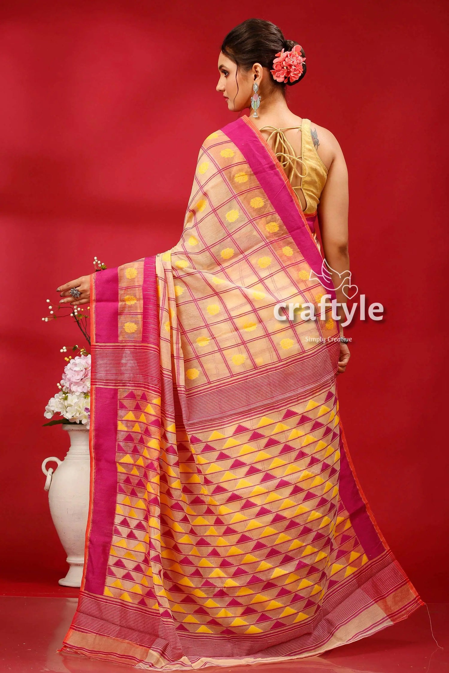 Almond-fuchsia elegant bengal jamdani saree woman pink yellow patterned saree 5