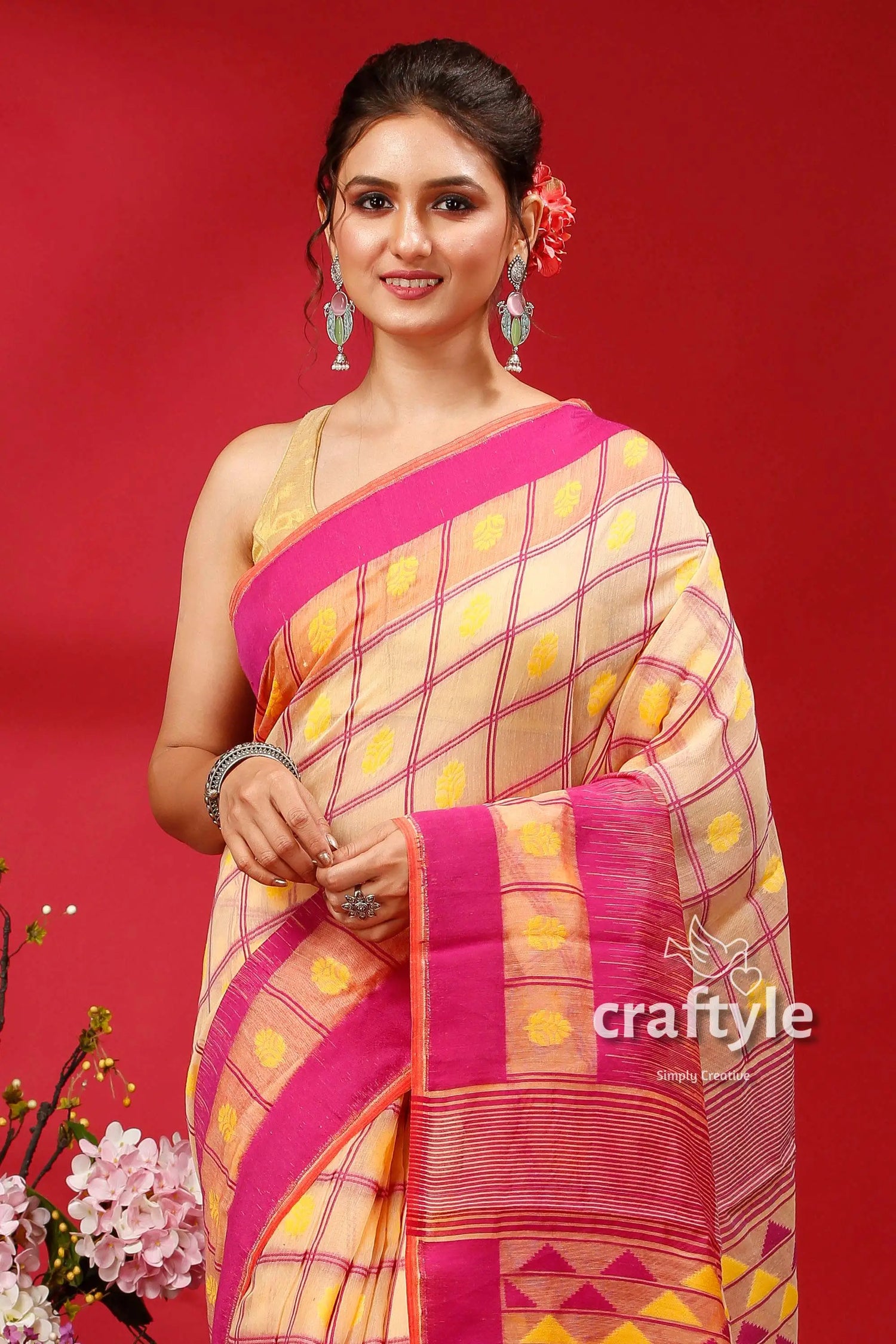 Almond-fuchsia elegant bengal jamdani saree woman pink yellow patterned saree 2