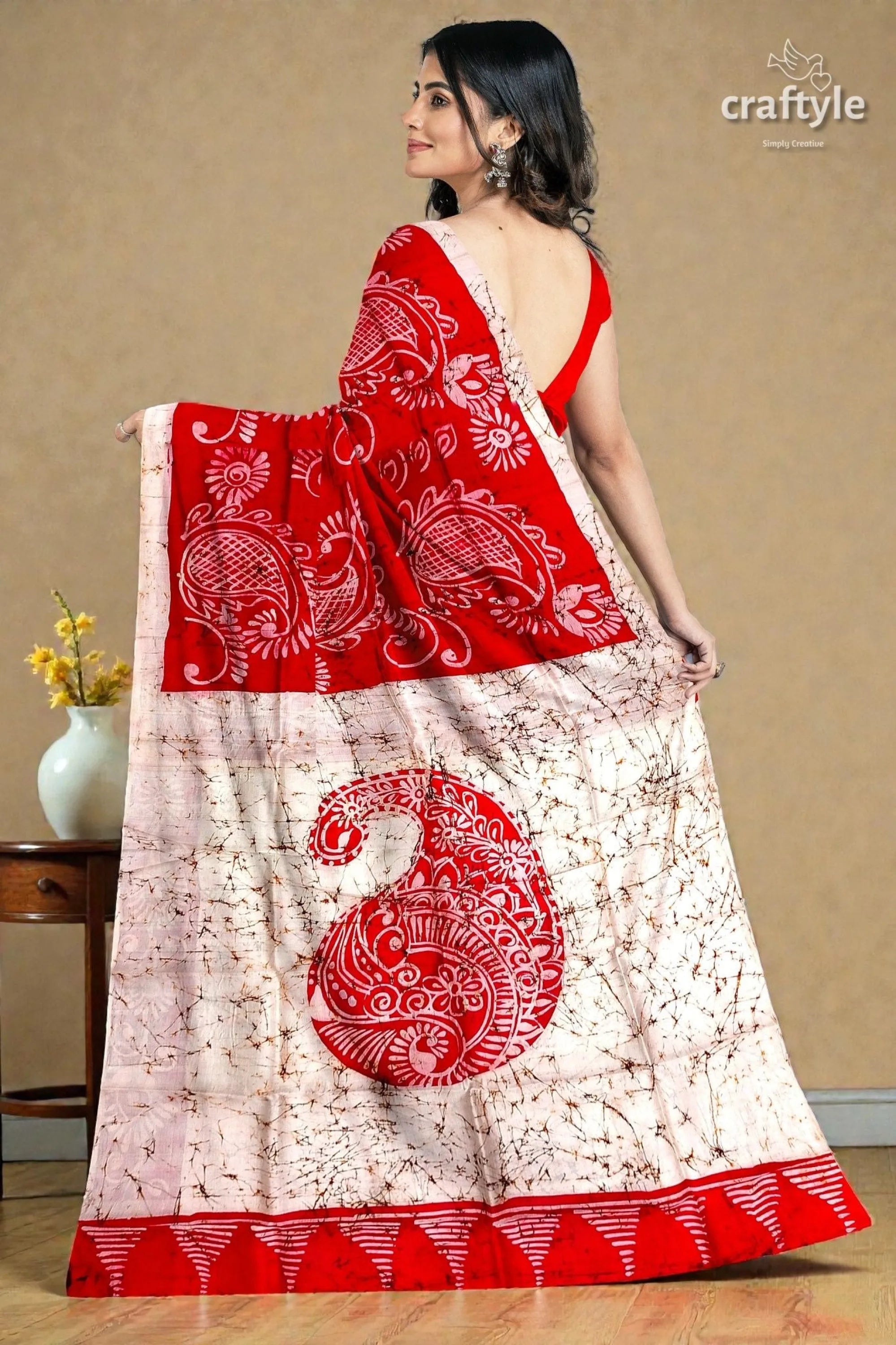 Beautiful crimson red white hand batik pure mulberry silk saree - red white batik saree intricate 4