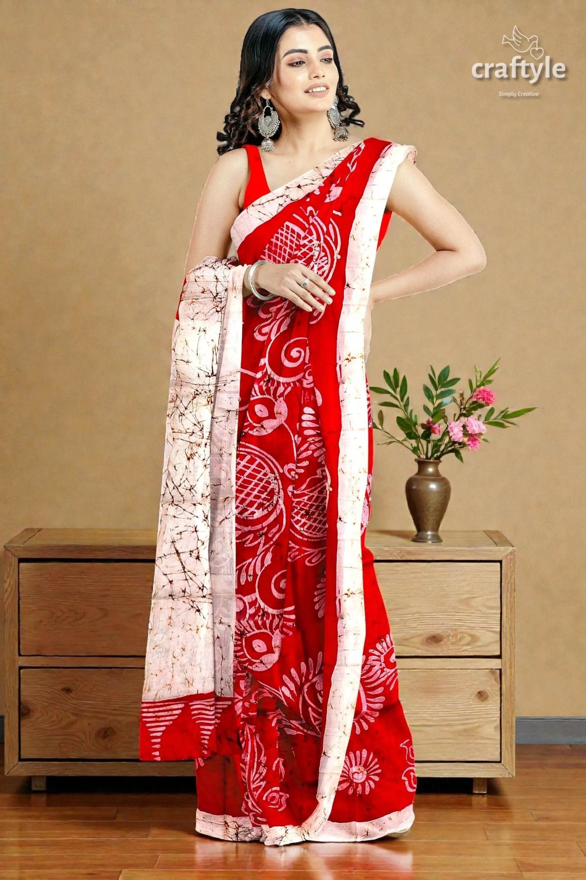 Beautiful crimson red white hand batik pure mulberry silk saree - red white batik saree intricate 2