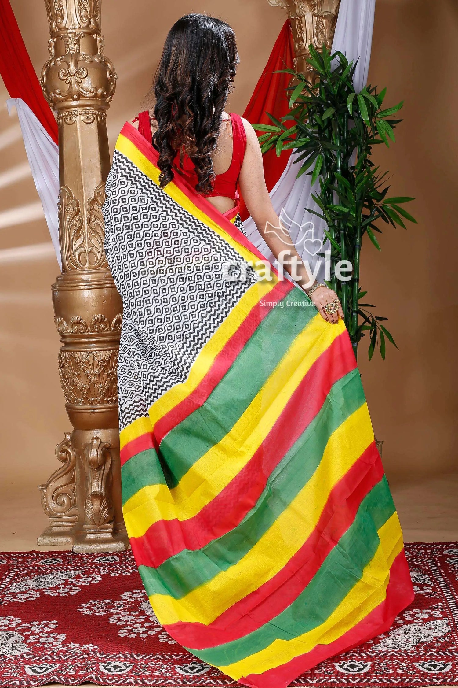 Black and white hand block pure cotton saree striped patterned saree 4