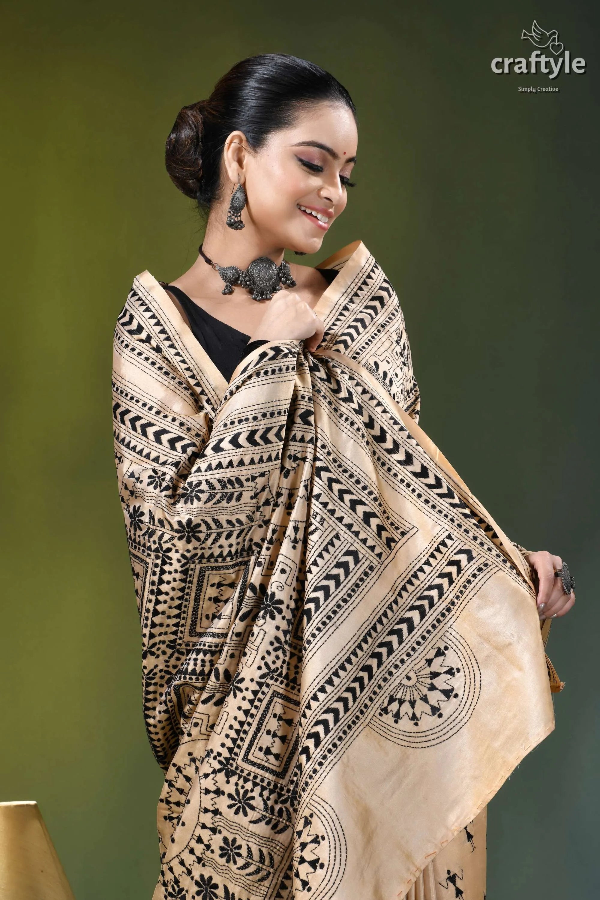 Black thread warli design silk kantha stitch saree in desert sand beige black patterned silk saree 2