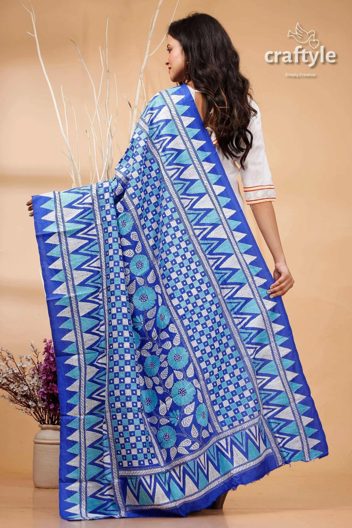 Blue & white kantha stitch pure silk dupatta for women saree geometric patterns 3