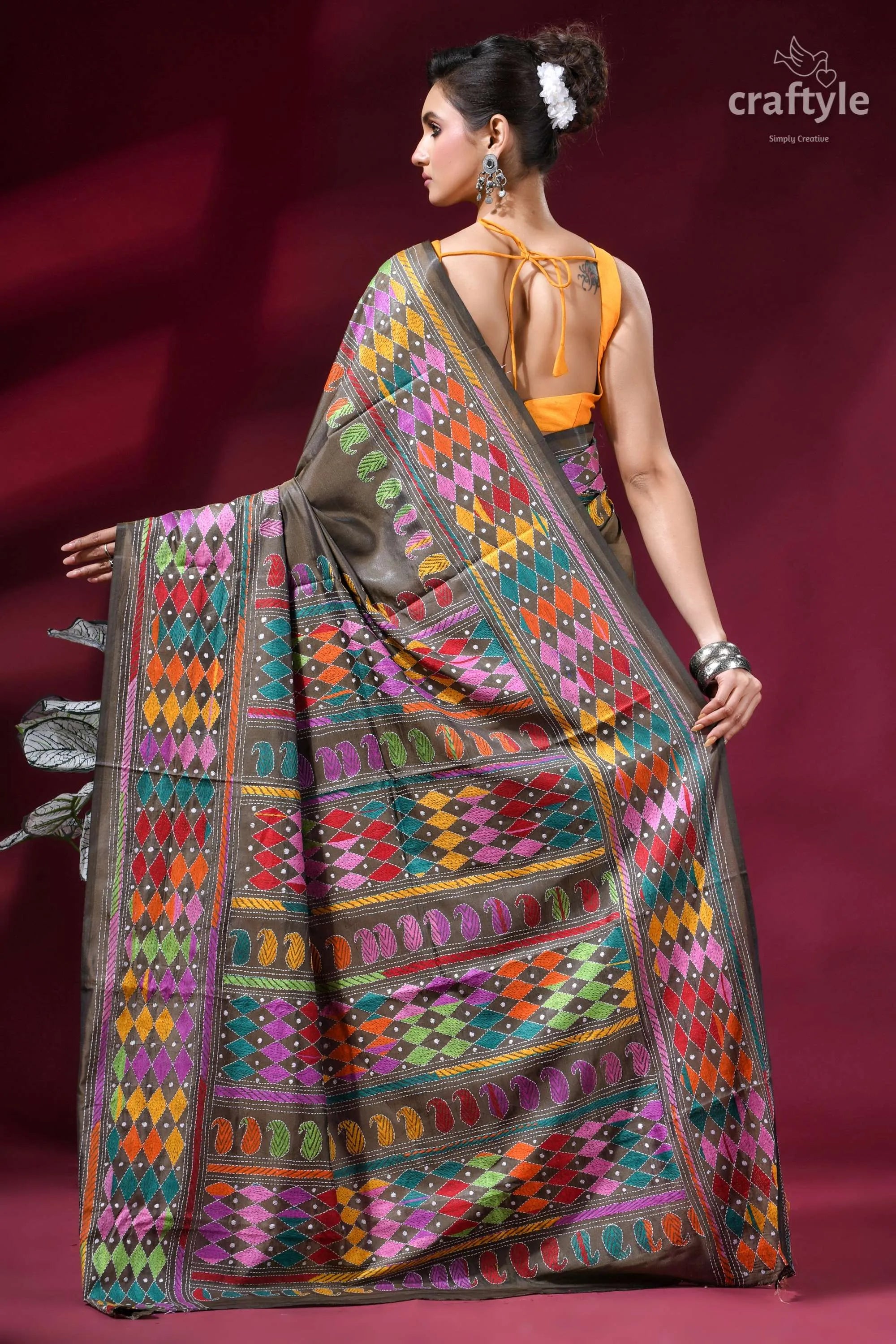 Brownish grey exquisite multi-thread kantha silk saree vibrant multicolored geometric-patterned saree intricate 5