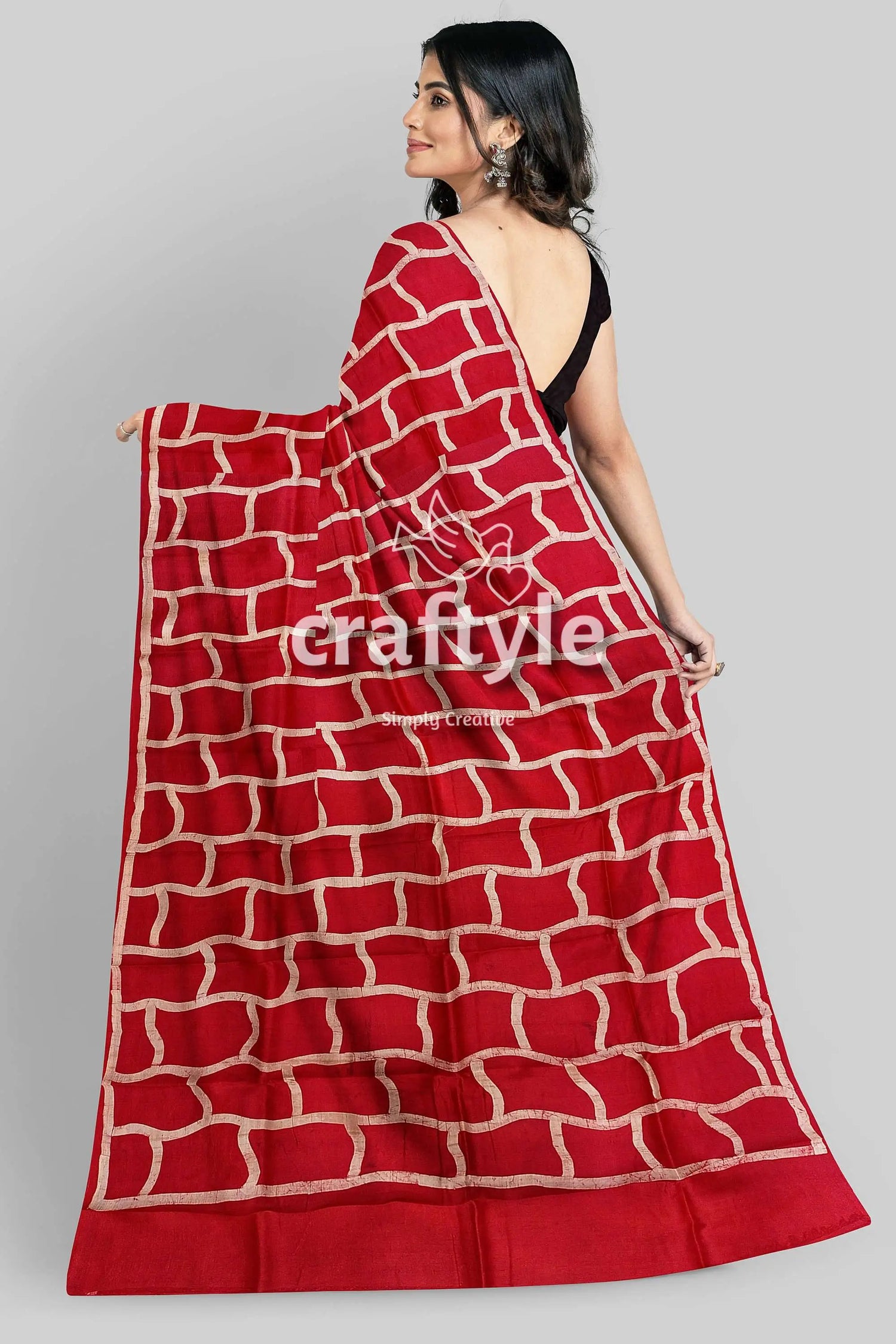 Carnation red and white hand batik mulberry pure silk saree red saree brick pattern 5