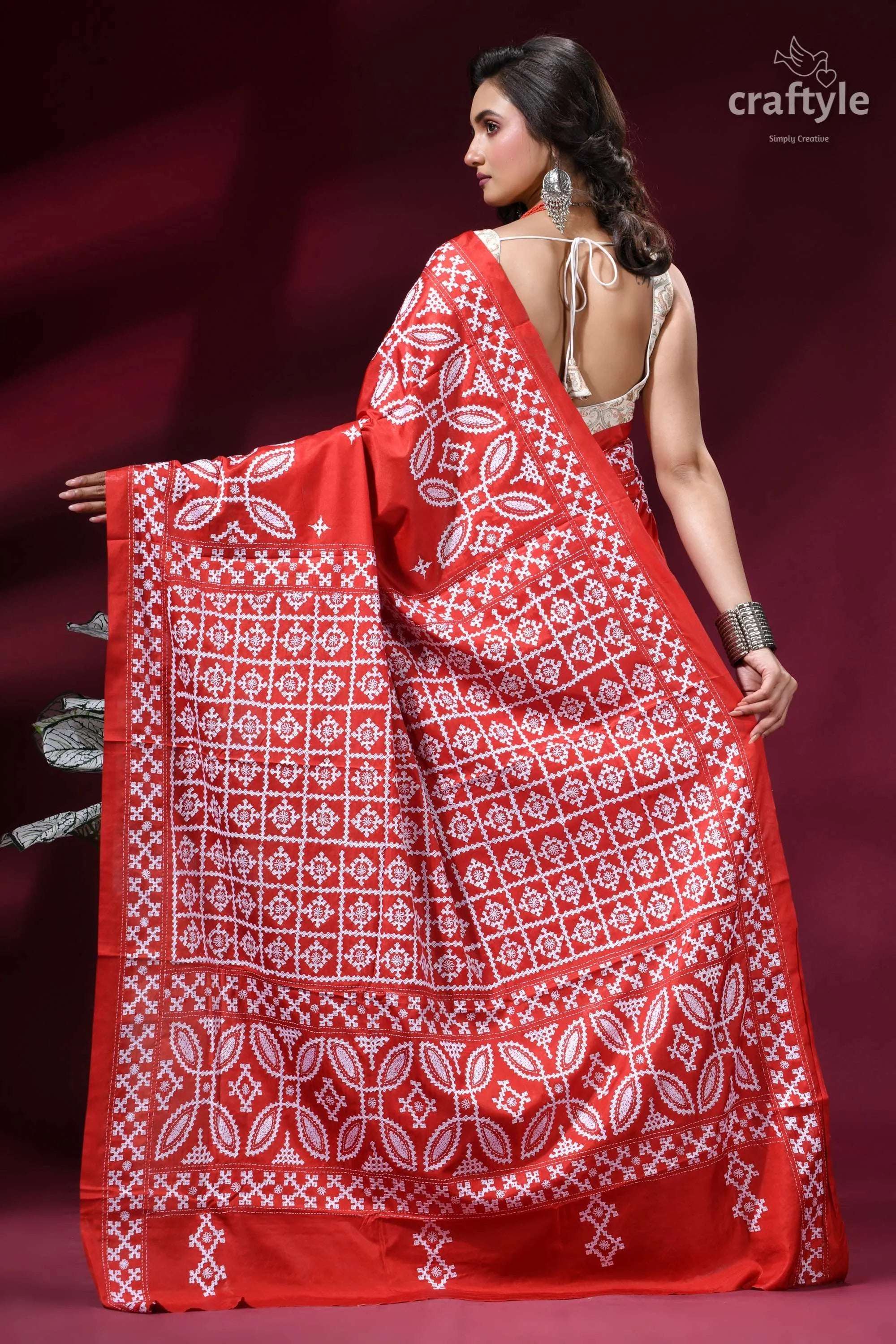 Chili pepper red handmade white thread silk gujrati stitch saree red white embroidered saree intricate 5
