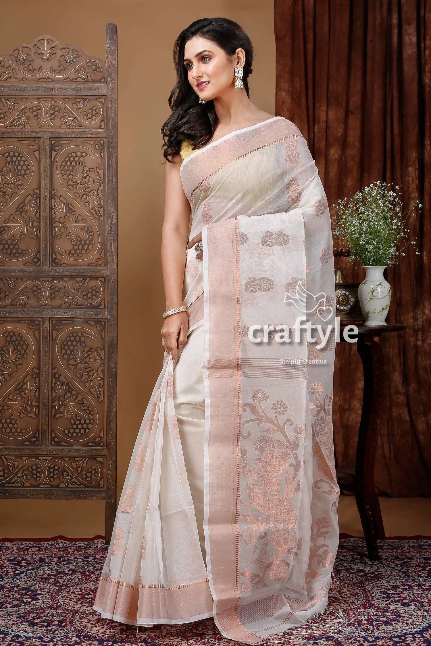 Classic tasman white handloom saree with zari work - elegant and timeless elegant white peach saree 3