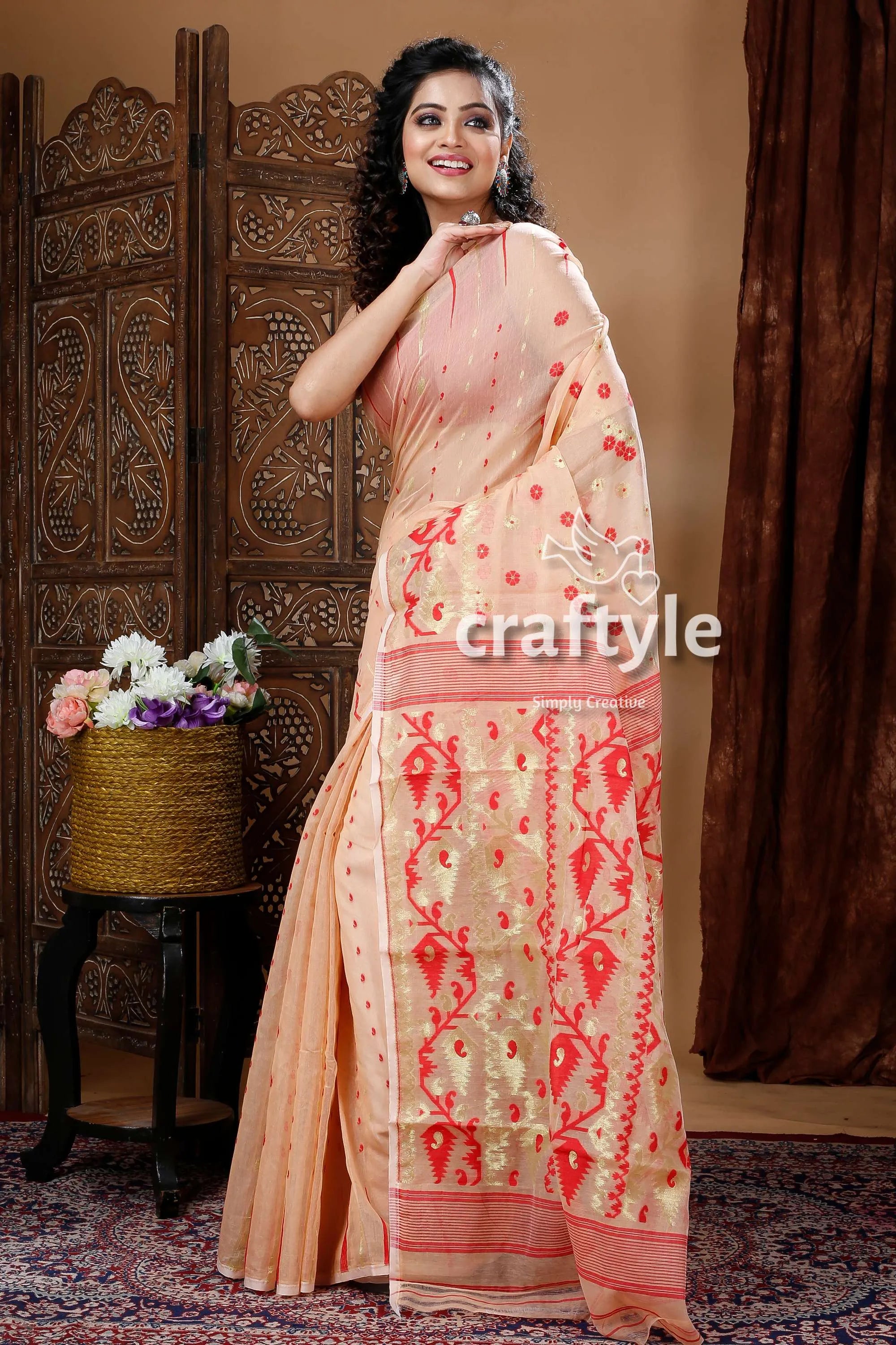 Cream custard color traditional jamdani saree peach-colored red gold floral 4