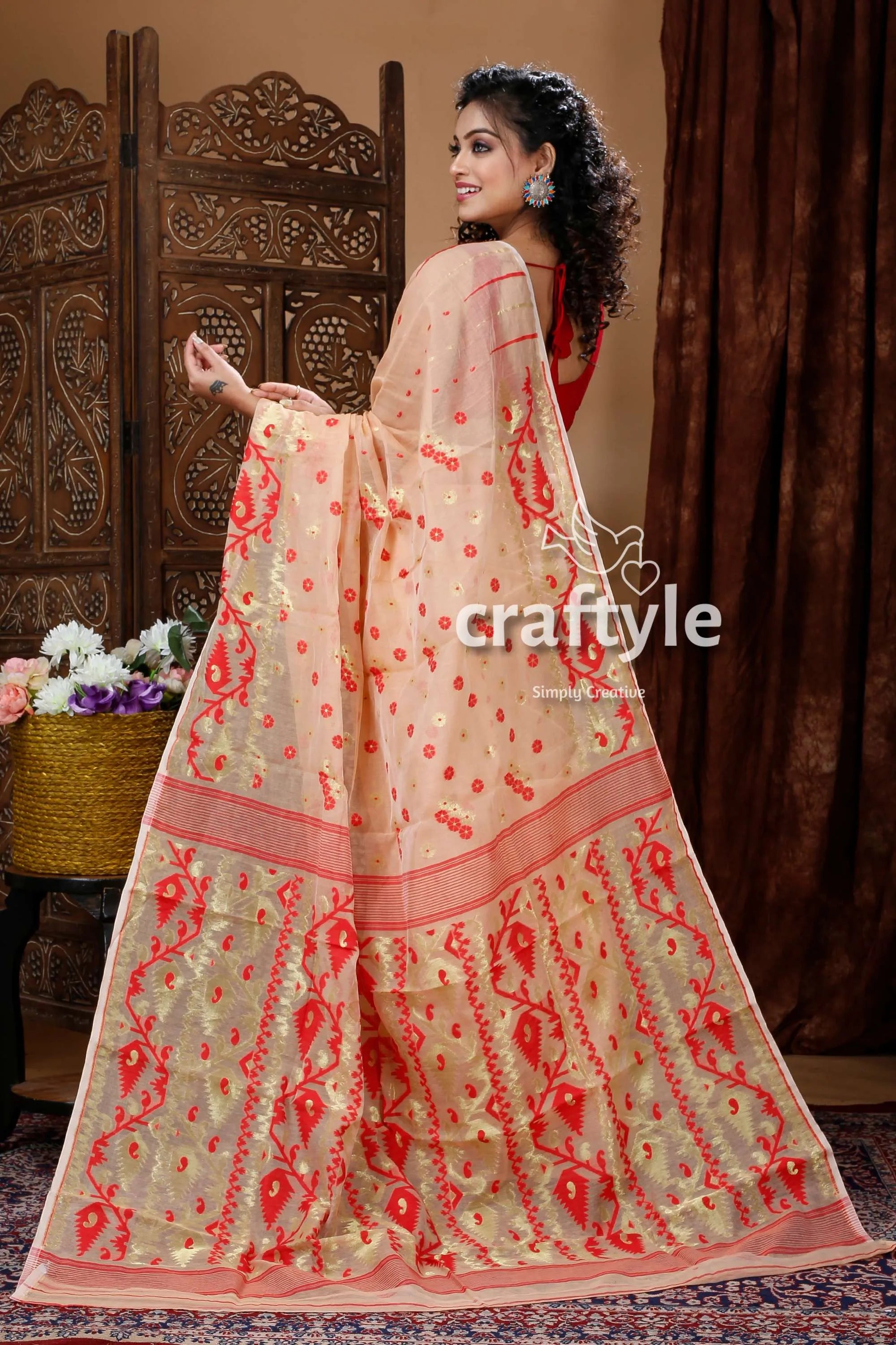 Cream custard color traditional jamdani saree peach-colored red embroidery 5