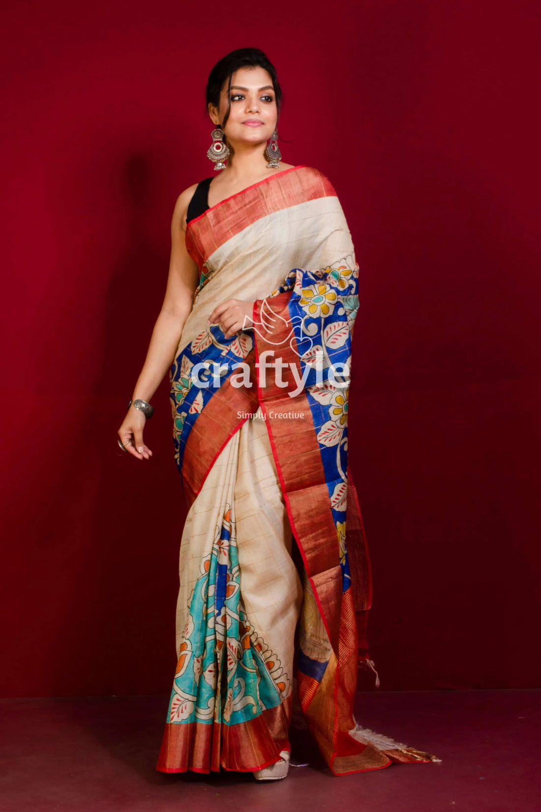 Cream white and blue hand painted pure tussar kalamkari saree - zari border elegant saree vibrant floral figure 2