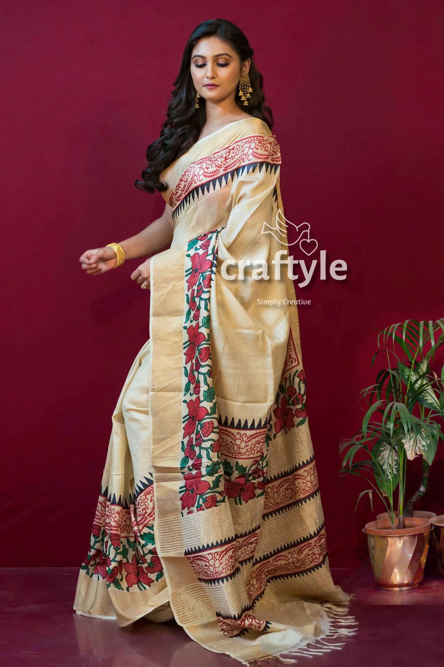 Cream white block printed zari pure tussar silk sarees with blouse piece woman cream-colored saree floral geometric 3