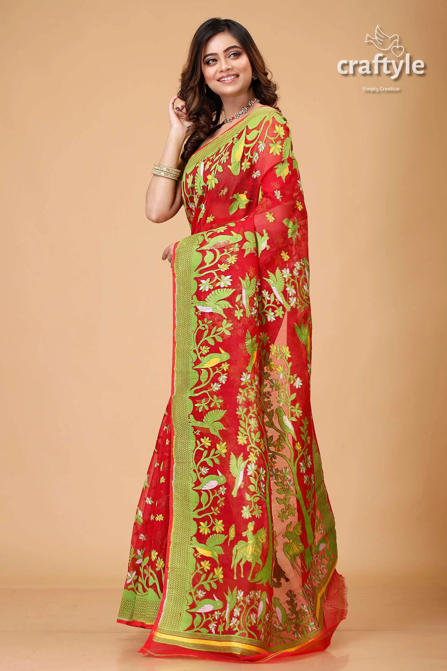 Crimson red bengal handloom jamdani saree red saree green border floral 3