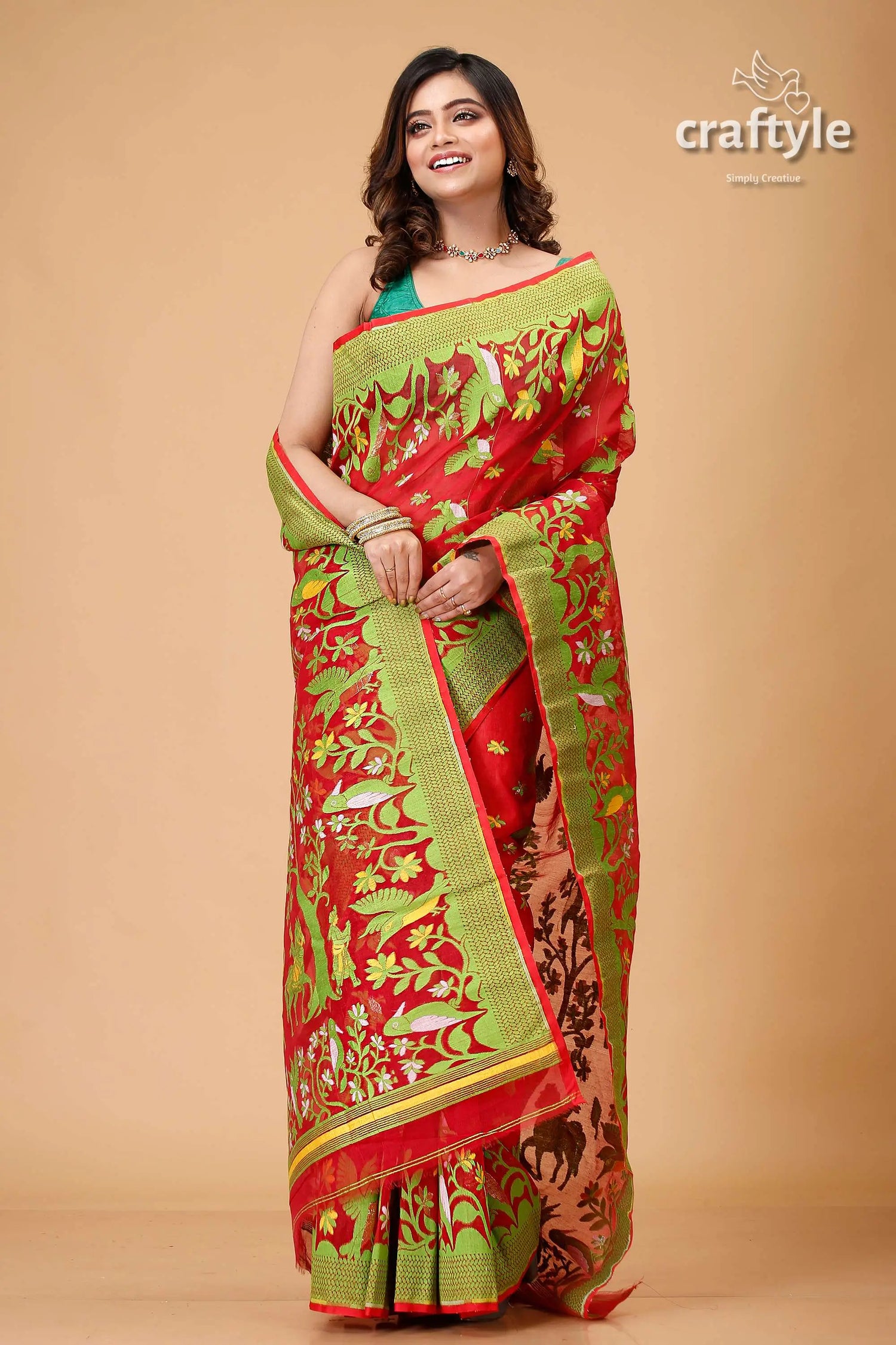 Crimson red bengal handloom jamdani saree red green patterned saree 4
