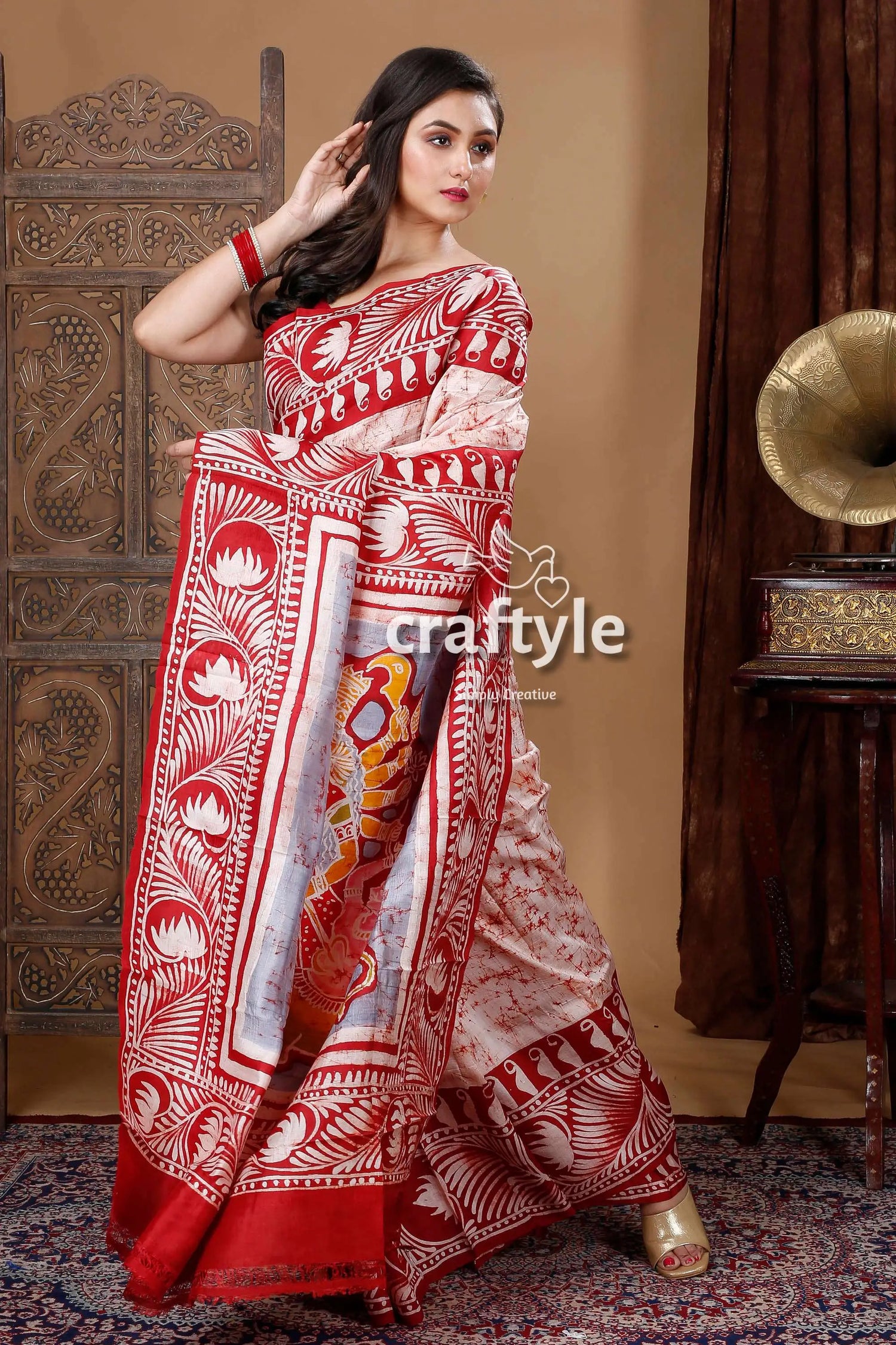 Crimson red & white ma durga motif hand batik pure mulberry silk saree red white patterned saree 6