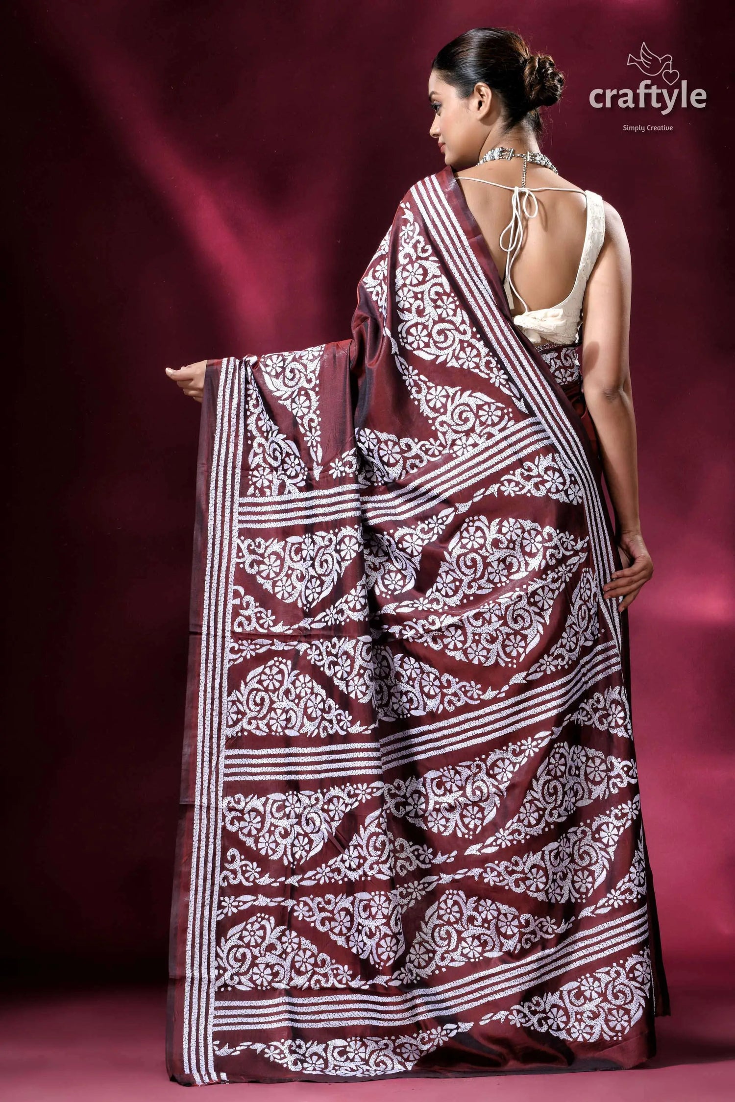 Dark burgundy white thread silk kantha stitch saree maroon white patterned saree 4