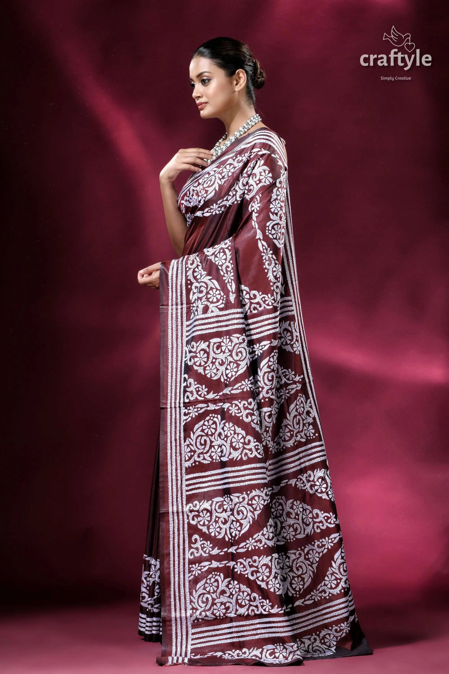 Dark burgundy white thread silk kantha stitch saree maroon white patterned saree 3
