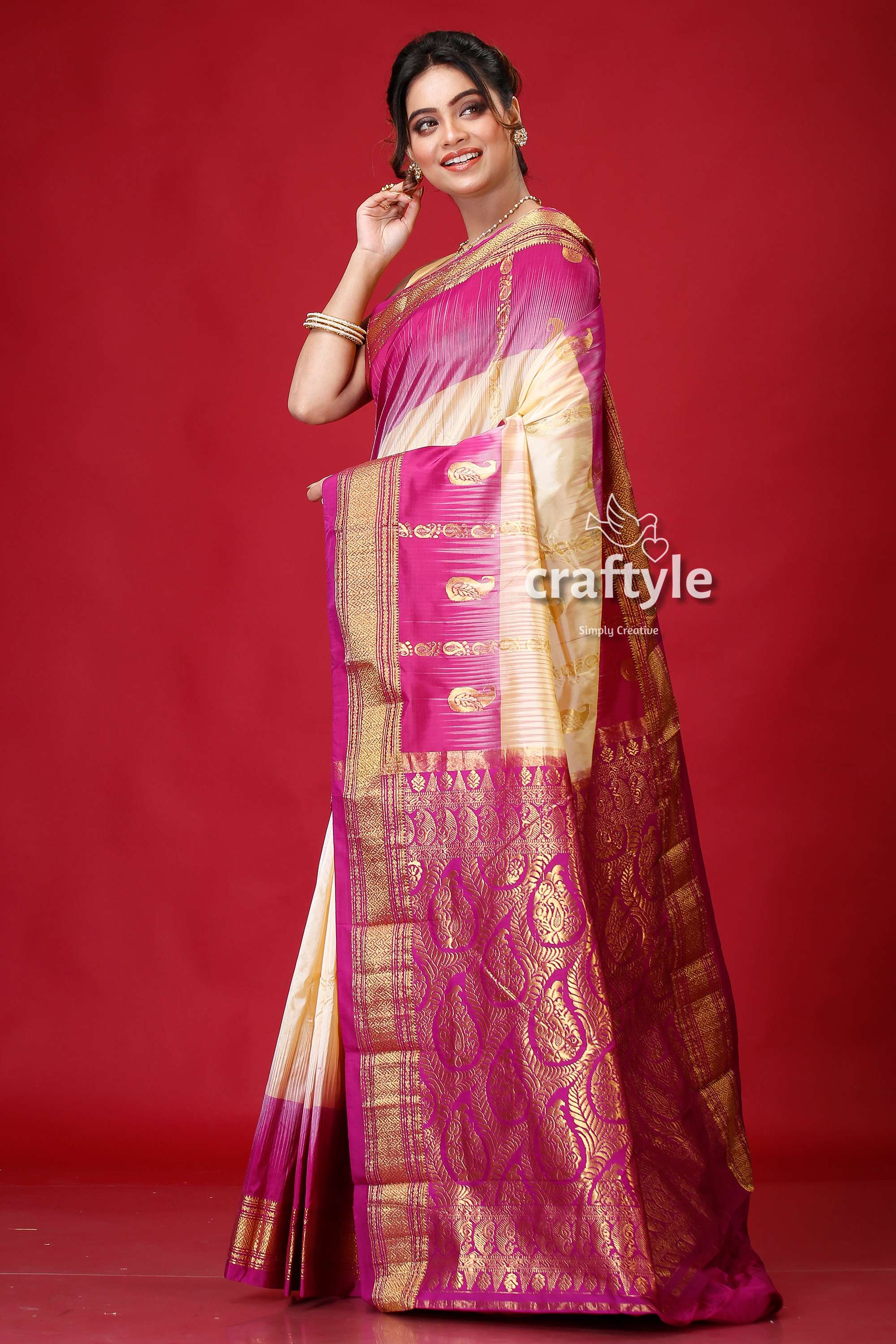 Dark Cream and Plum Classic Kanjivaram Silk Saree-Craftyle