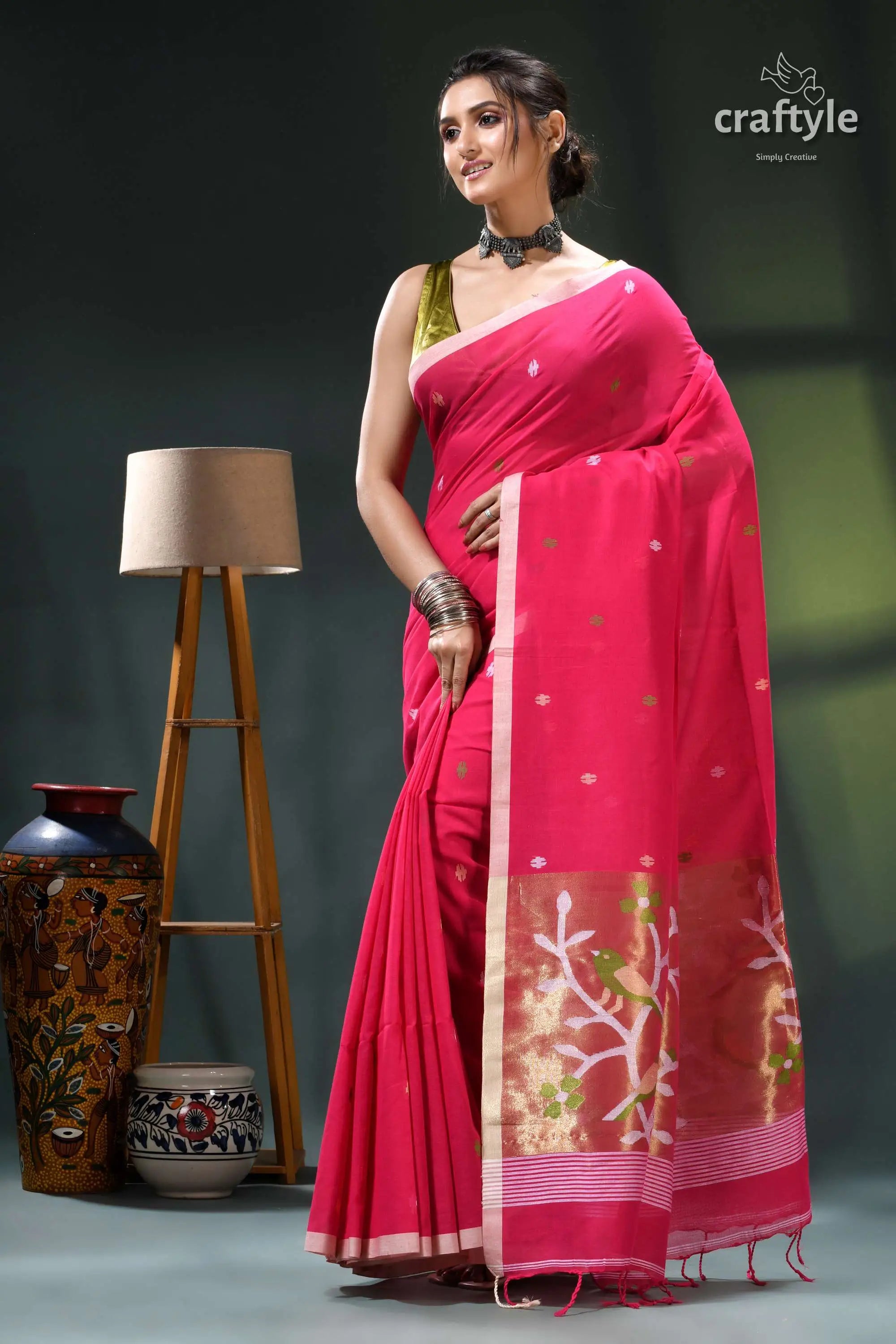 Debian red handwoven soft cotton dhakai jamdani saree pink saree floral design gold 3