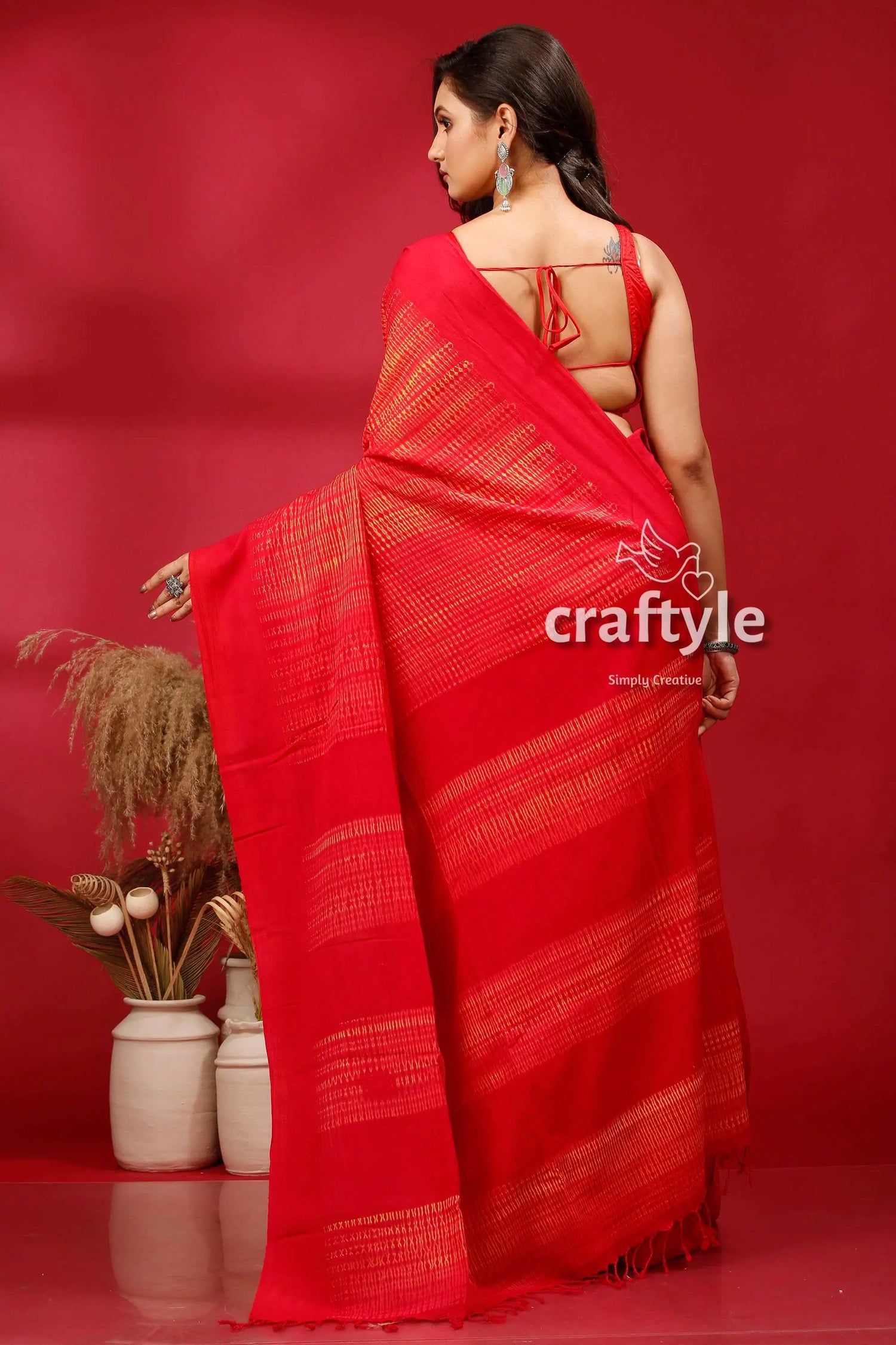 Debian red shibori handloom cotton saree - traditional tie dye design red saree gold accents 5