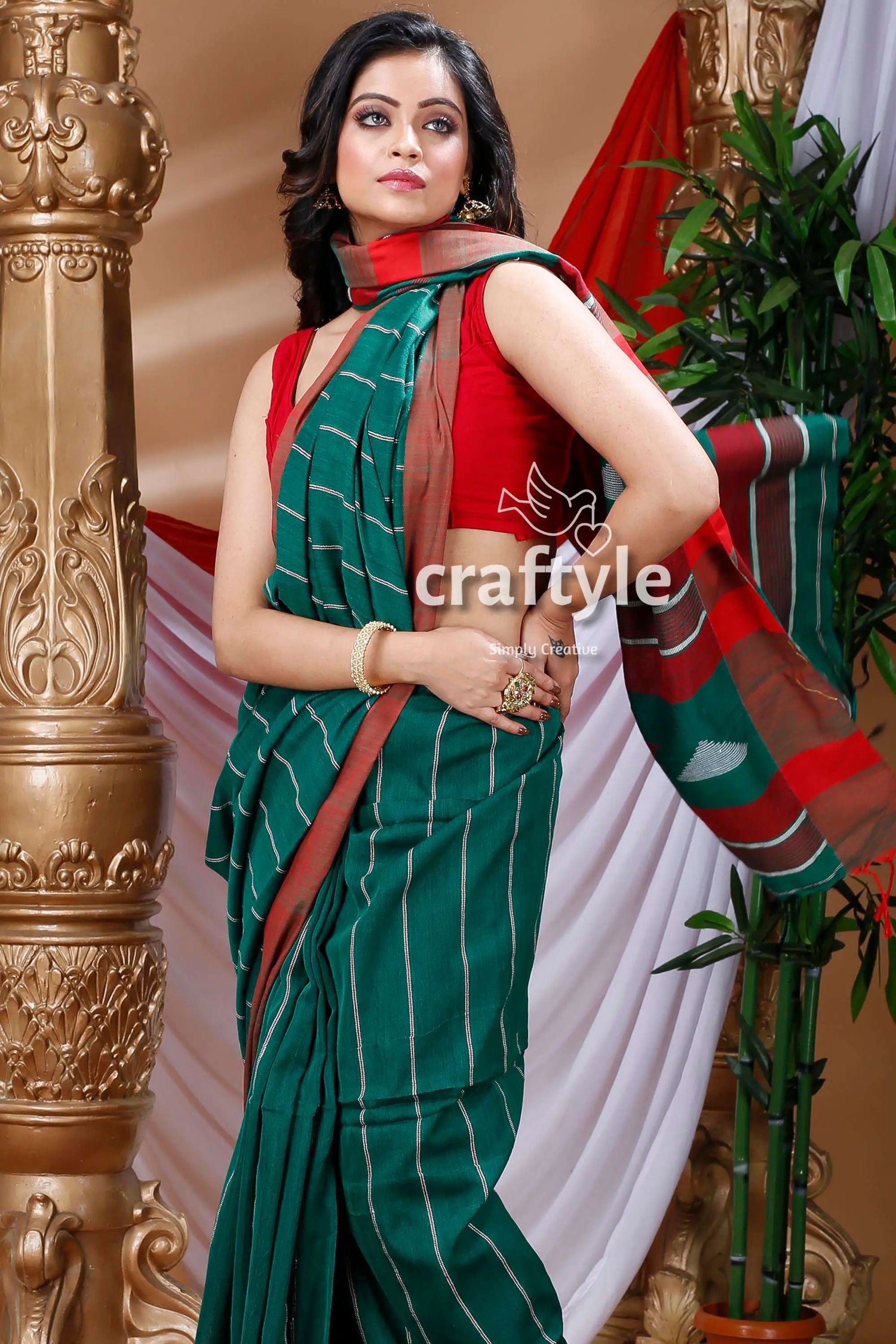 Deep green & maroon red handloom cotton saree woman green red saree 2