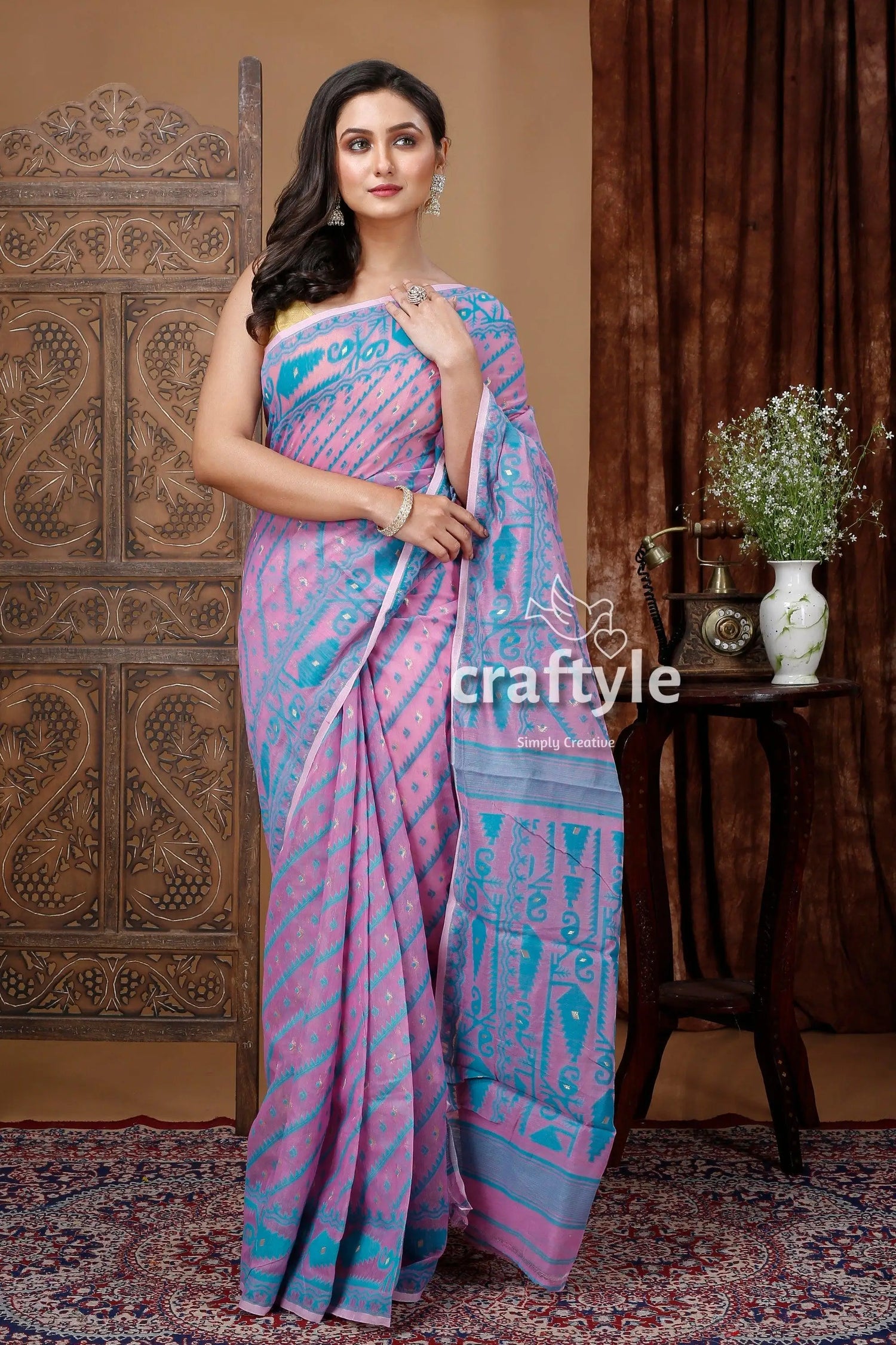 Dhakai jamdani saree in deep mauve green - soft elegant designer sari woman pink blue saree 4