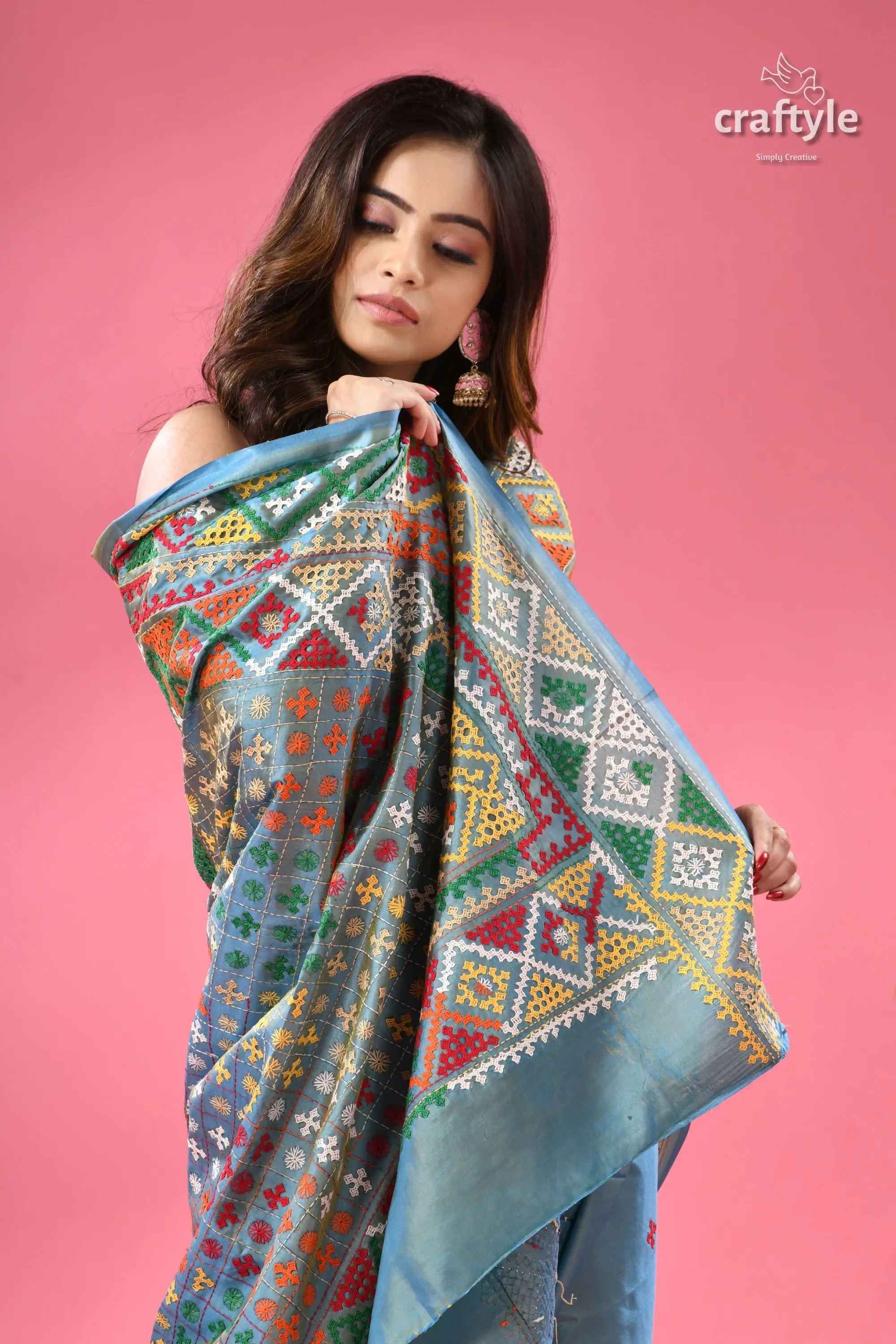 Dualtone multicolor silk kutch work embroidery saree light blue saree intricate colorful 2