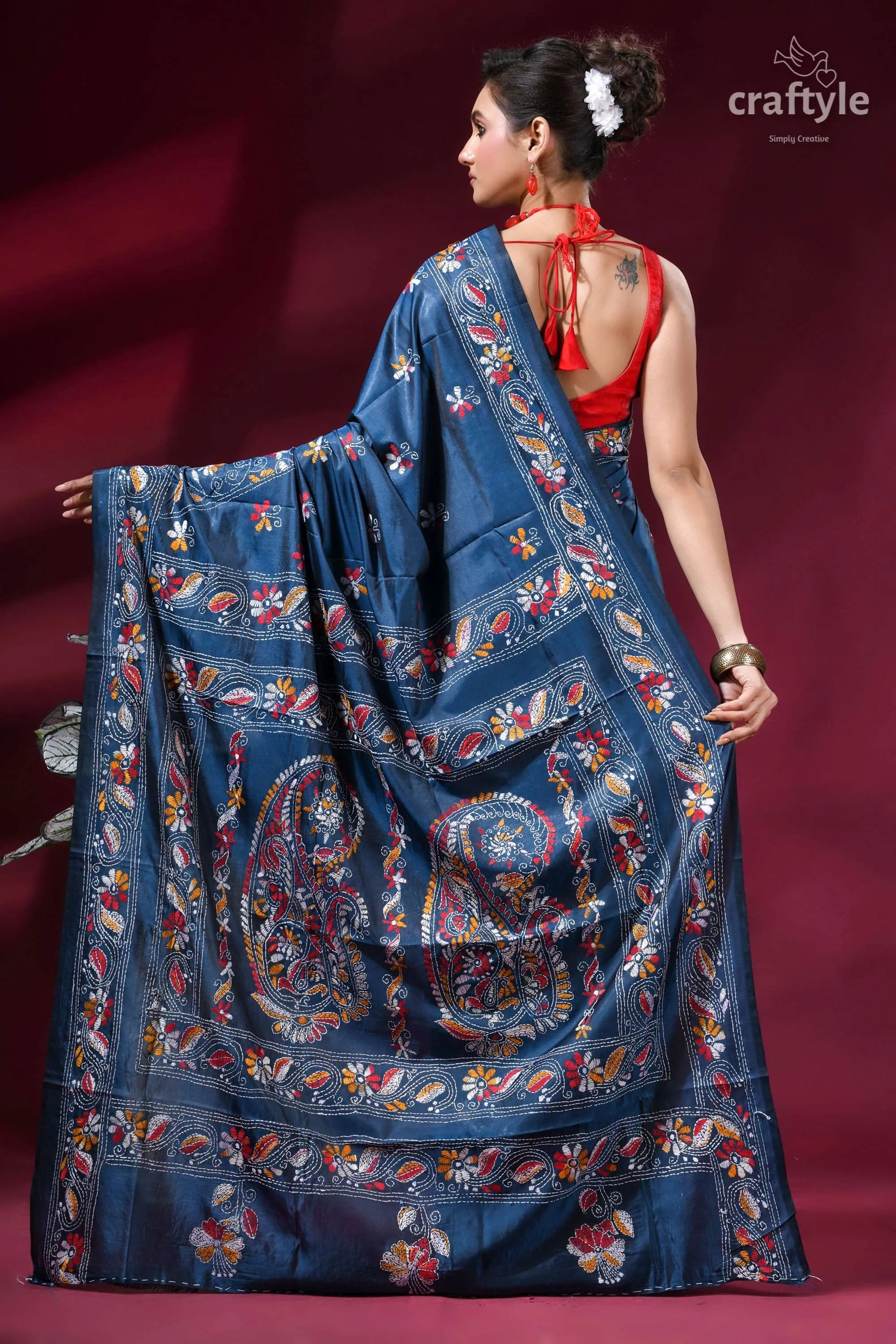 Dusky blue multi-thread elegant kantha stitch silk sari deep blue silk saree adorned 6