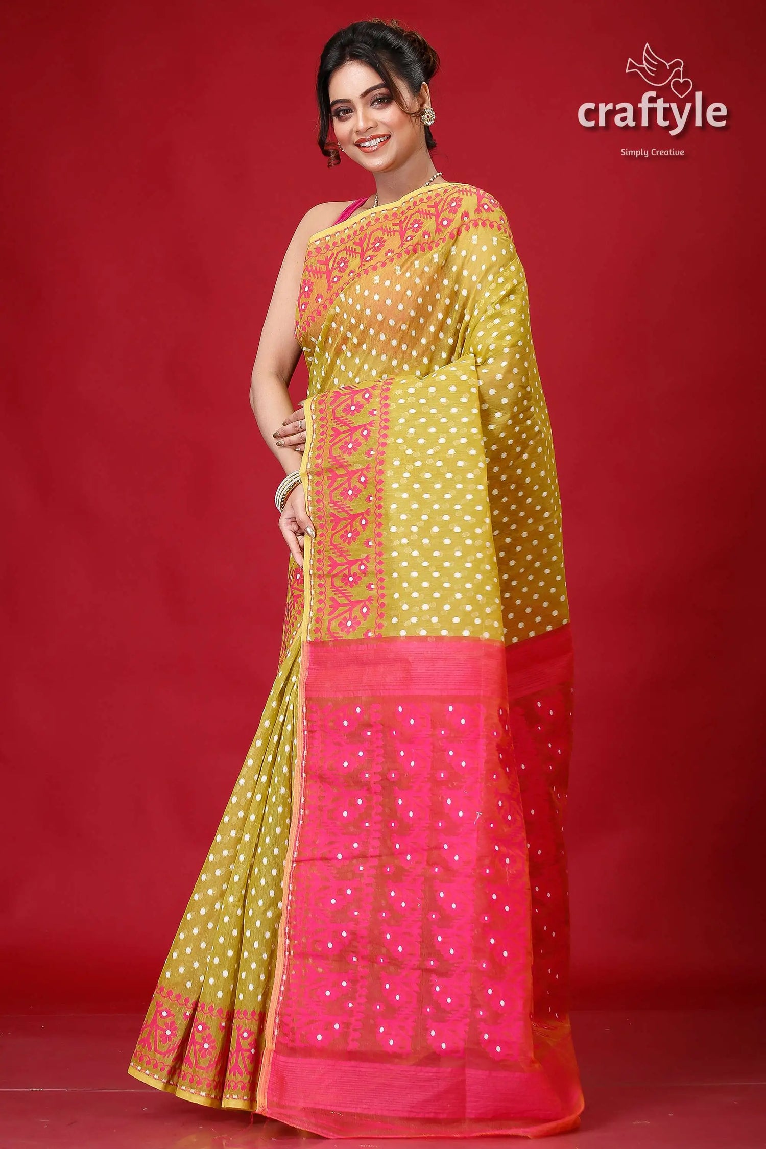 Earls green and magenta jamdani weave saree woman green pink saree 3