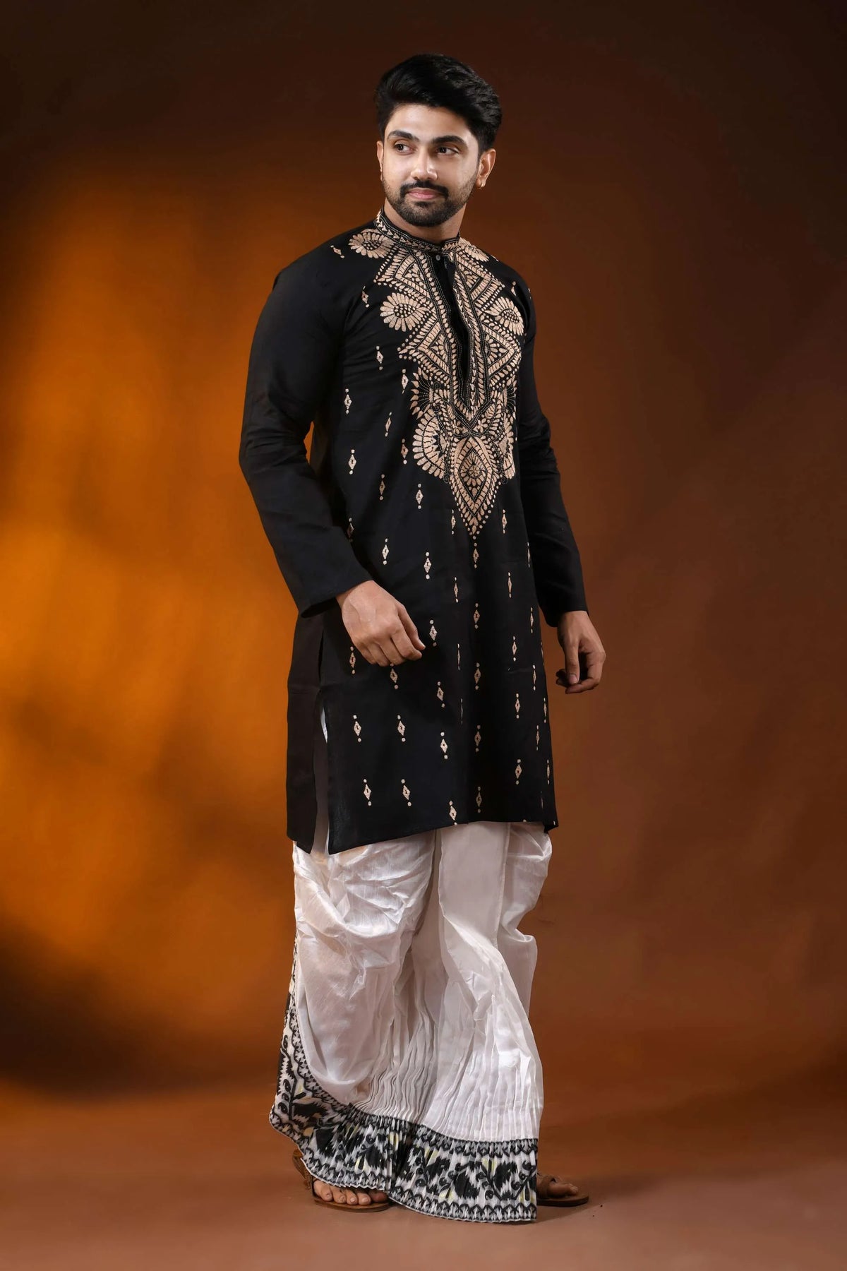 Ebony black men’s cotton kantha kurta - beige floral handcrafted 4