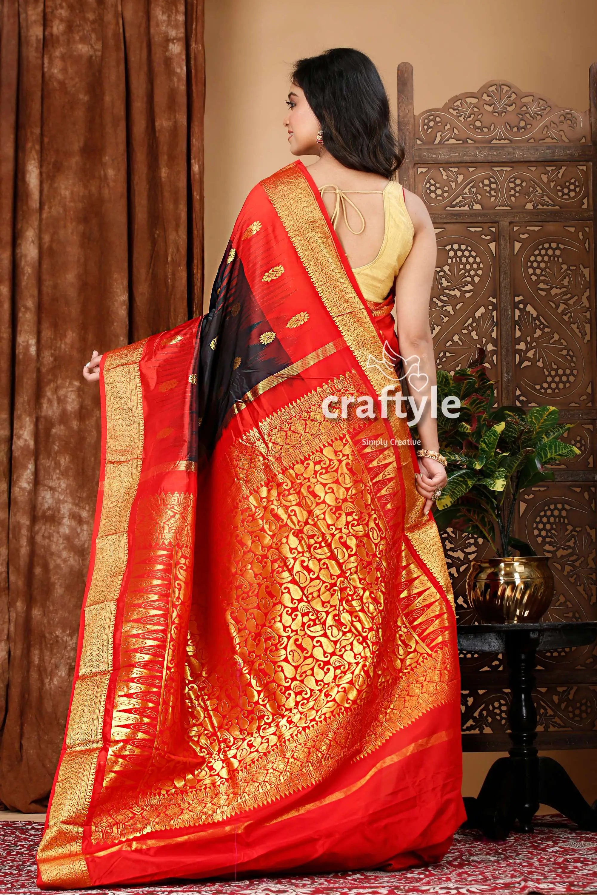 Elegant ebony black and red kanjivaram silk saree red black saree gold trim 5