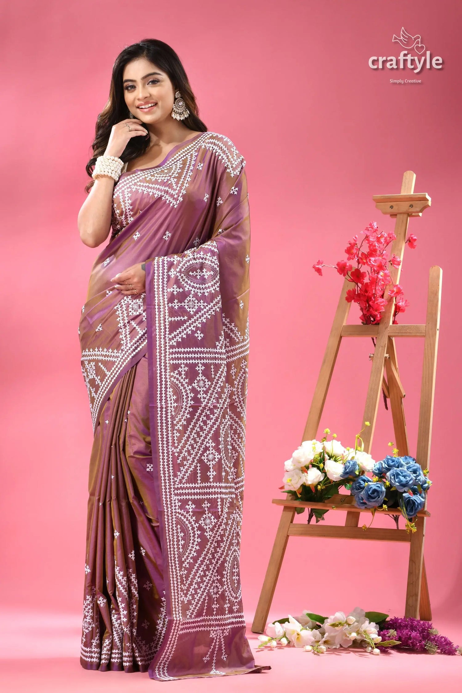 English lavender dual tone silk saree gujrati stitch graceful purple saree intricate white 6