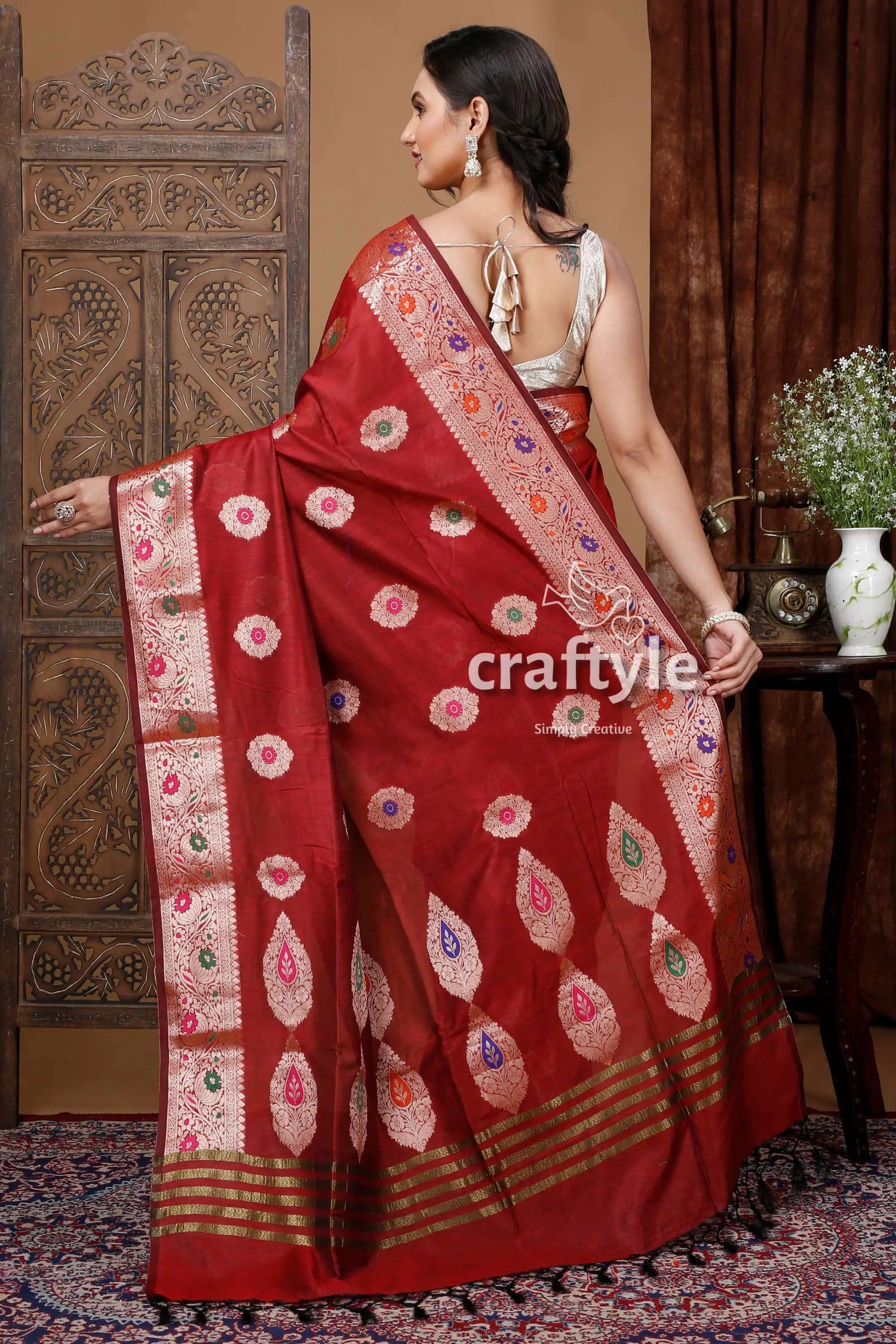 Fire brick red traditional zari work mangalgiri silk saree maroon silk saree floral paisley 4