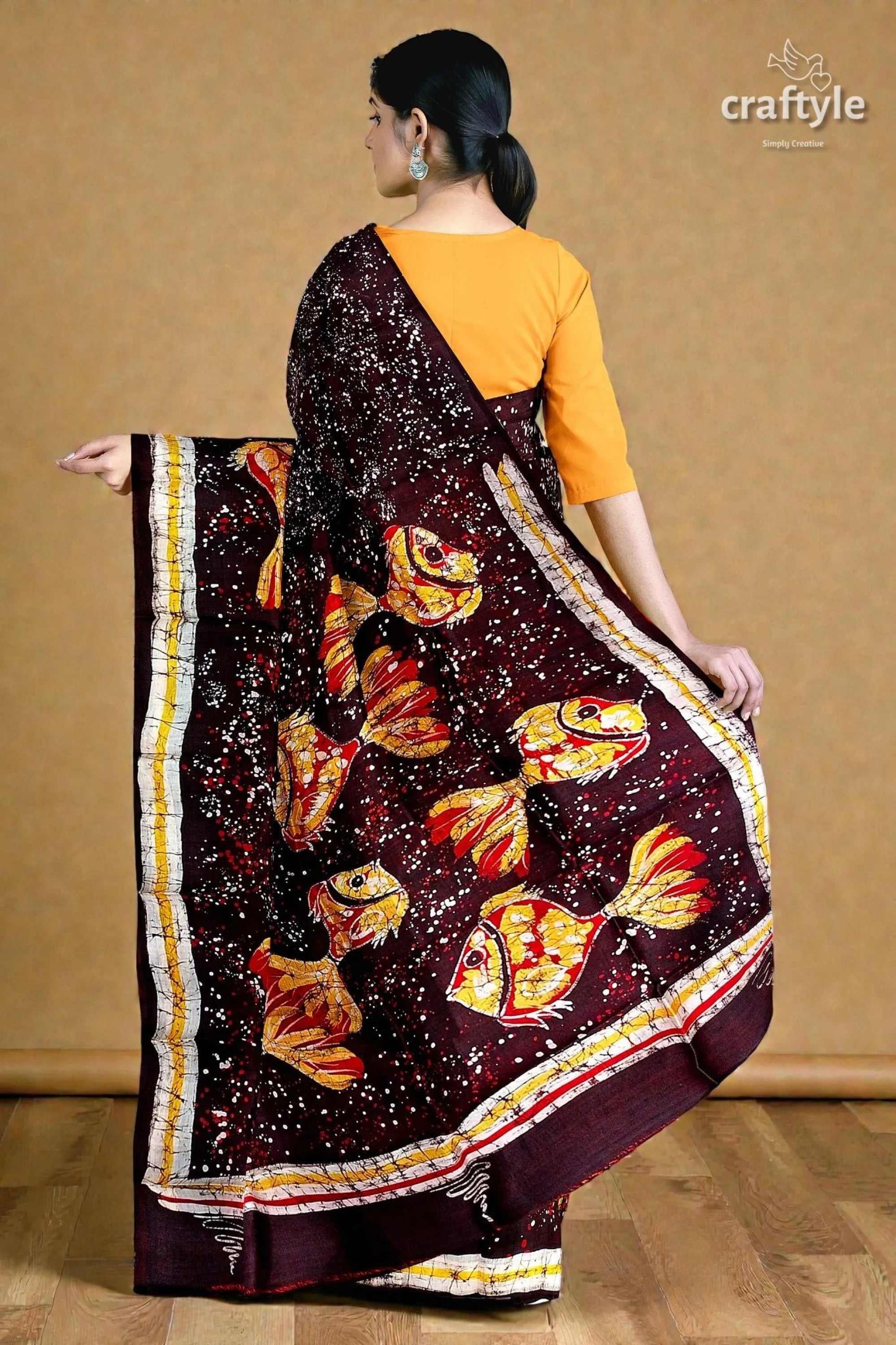 Fish motif hand batik pure mulberry silk saree - maroon batik saree vibrant orange 4