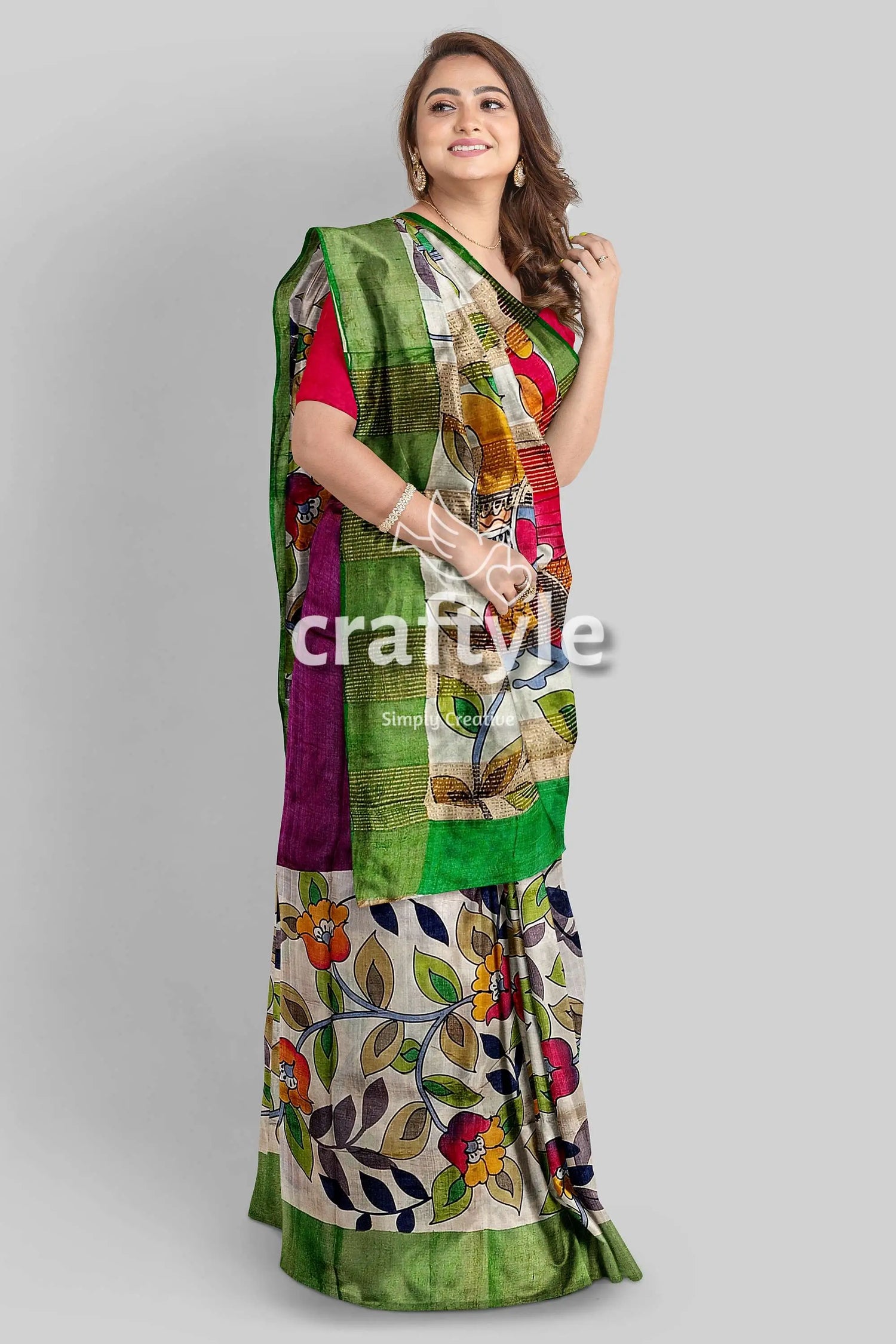 Floral design hand painted zari border pure tussar kalamkari saree floral-patterned saree green border 1