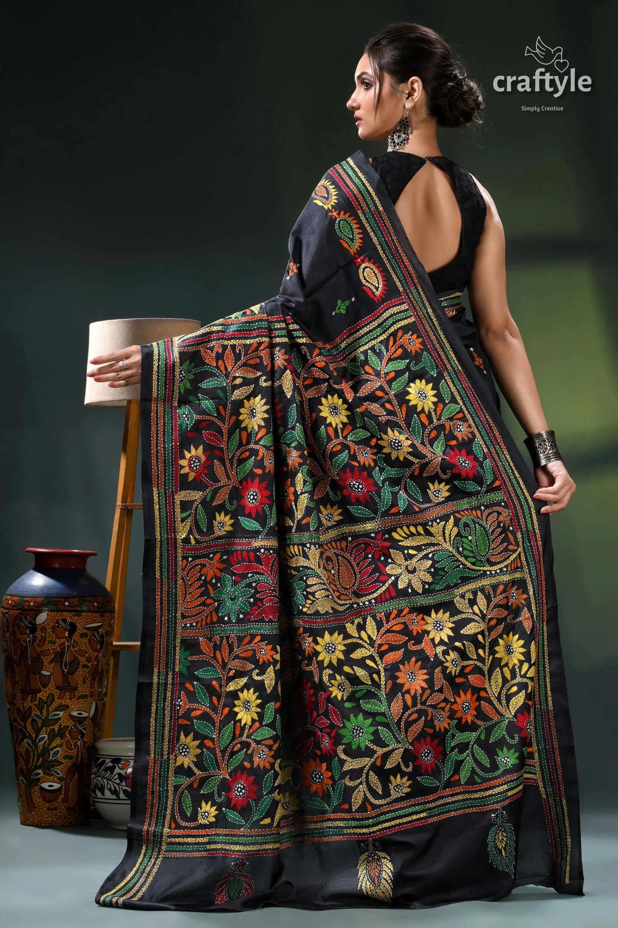 Floral motif jade black multicolor thread kantha silk saree black floral saree intricate designs 4