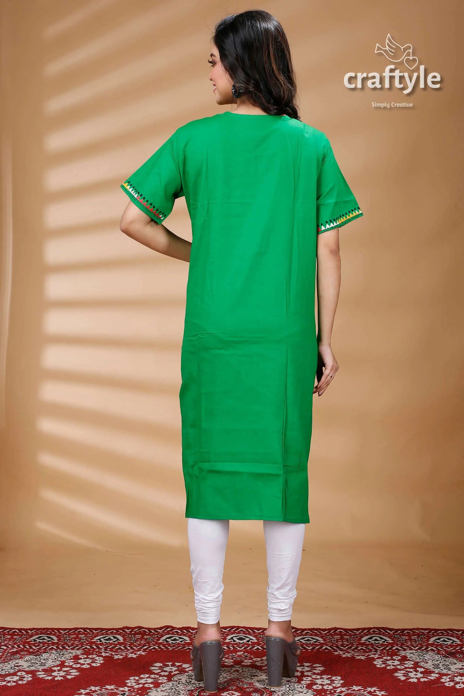 Forest green multithread cotton kantha kurti with short sleeves green tunic white leggings 4