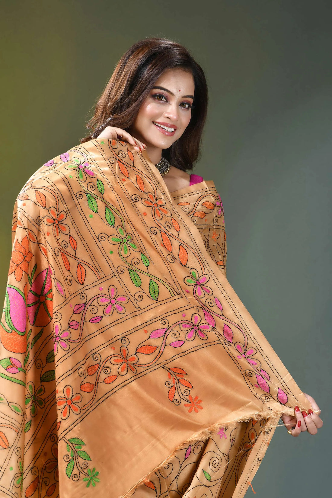 Golden beige multi-thread floral handcrafted kantha silk saree woman wears beige silk dupatta 2