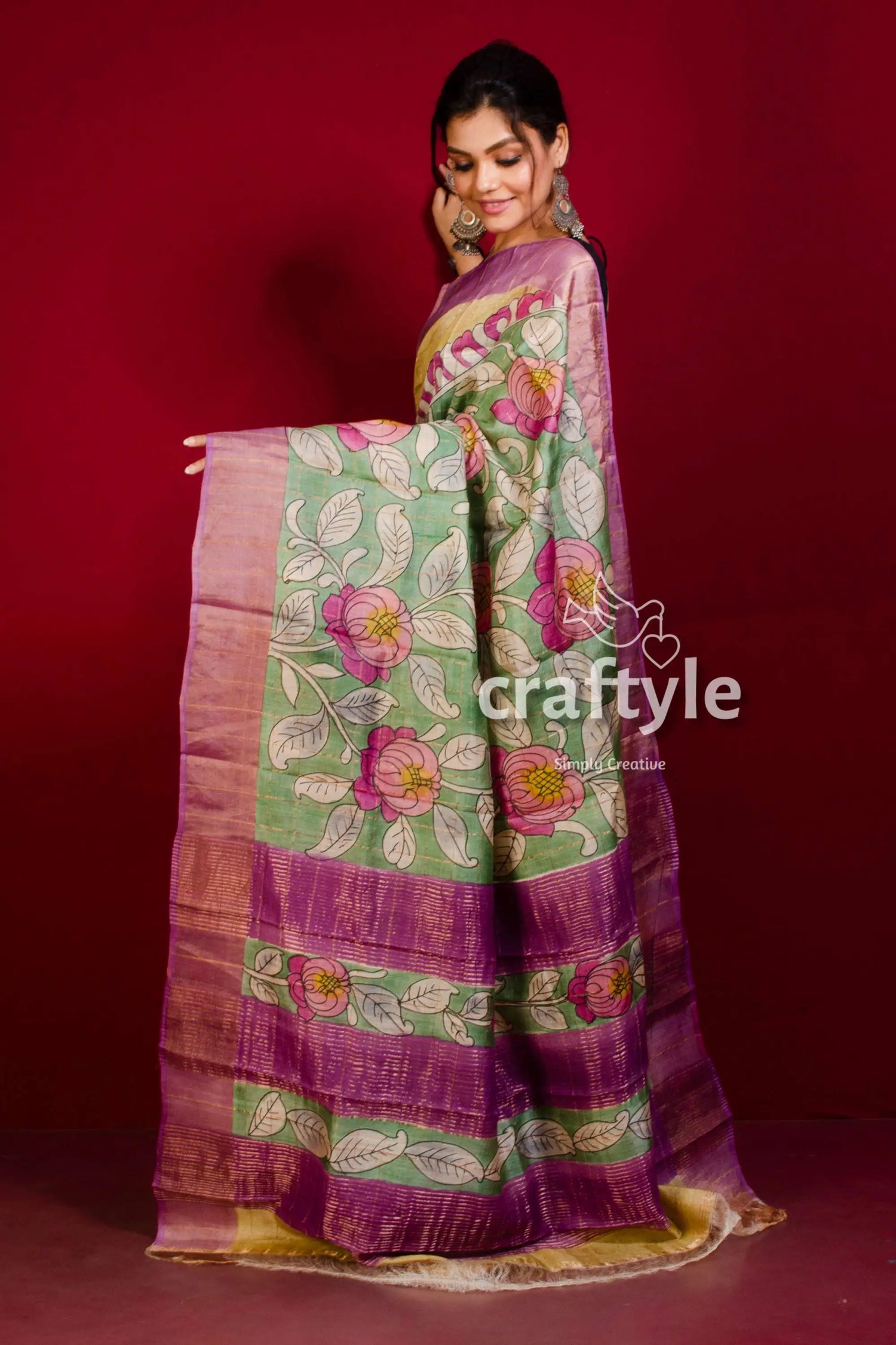 Hand painted california peach pure tussar kalamkari sari with zari border floral-patterned saree 3