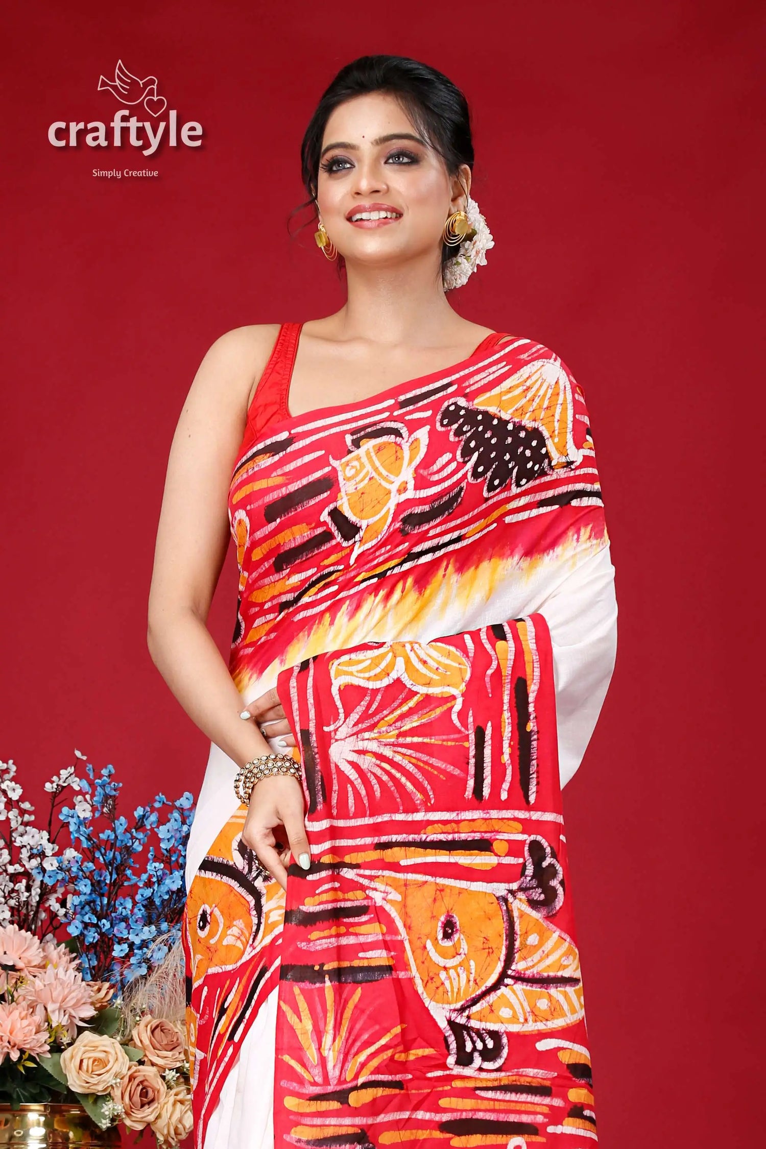 Handcrafted fish design batik pure cotton saree - ideal for any occasion woman red white patterned saree 2