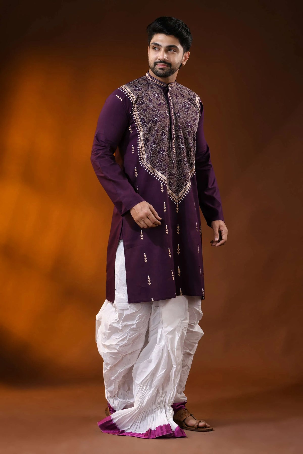 Handcrafted wine cotton kantha punjabi for men - reverse floral design 4