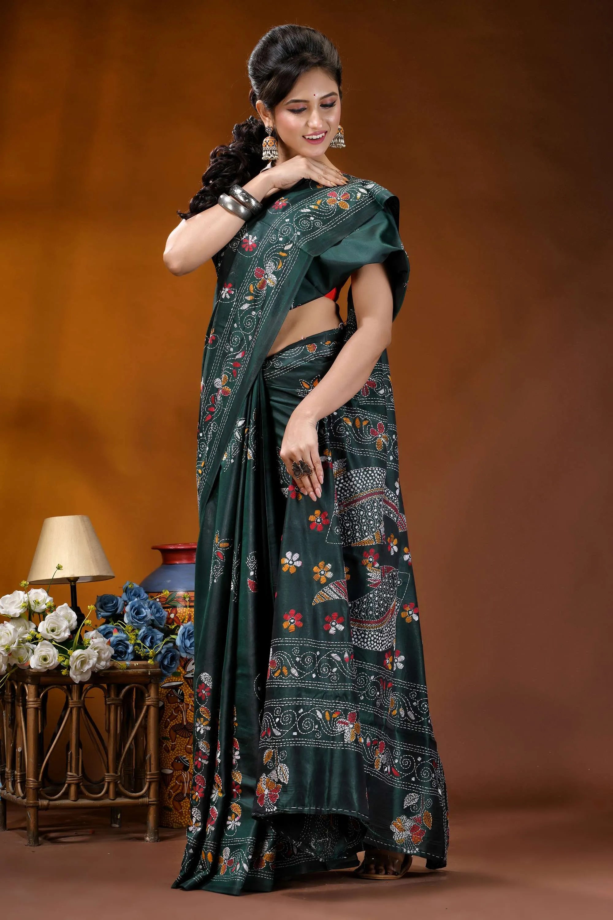 Handmade jungle green silk kantha saree with multicolor fish motif dark green silk saree adorned 4
