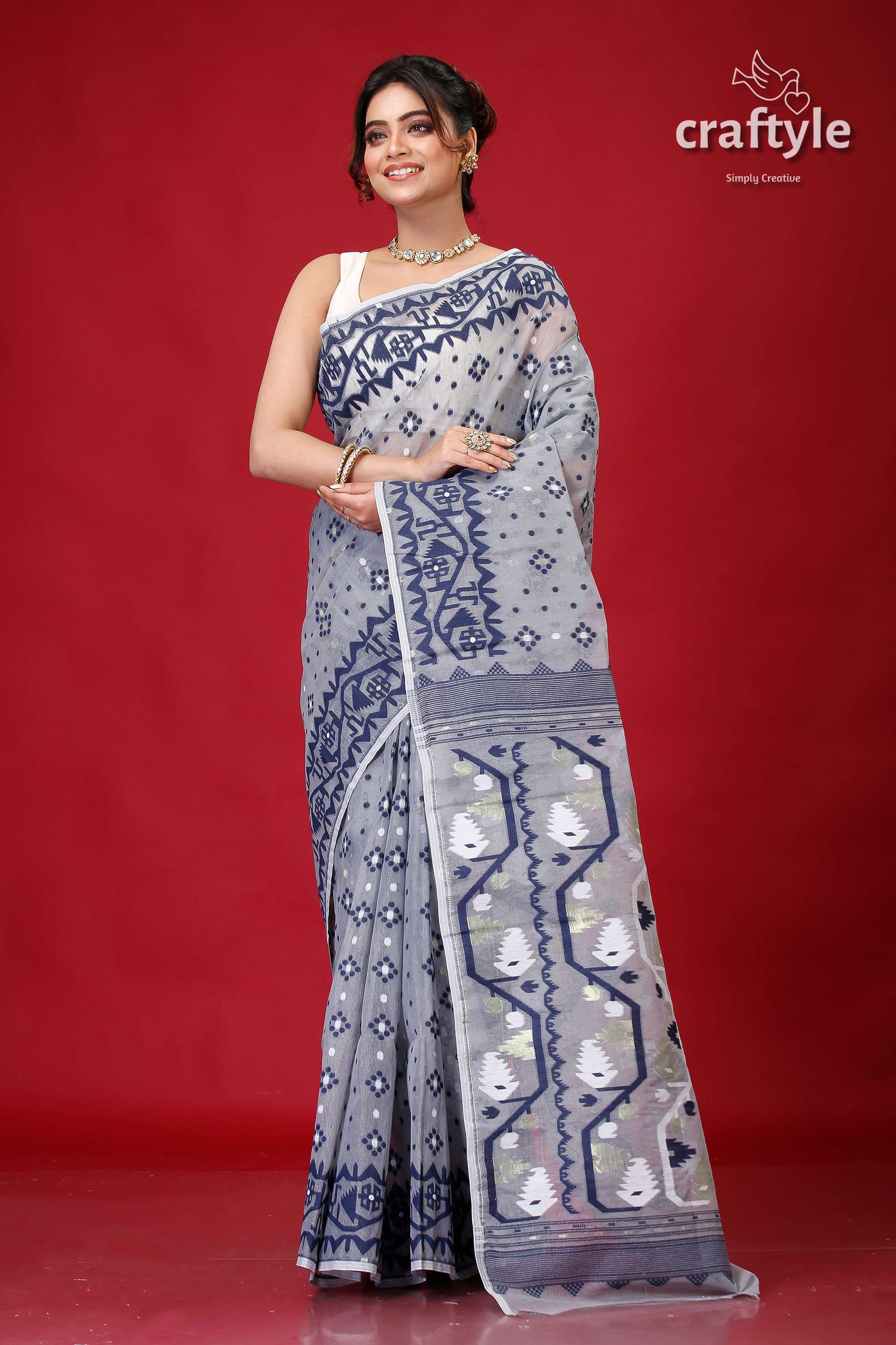 Hit Gray Intricate Jamdani Sari-Craftyle