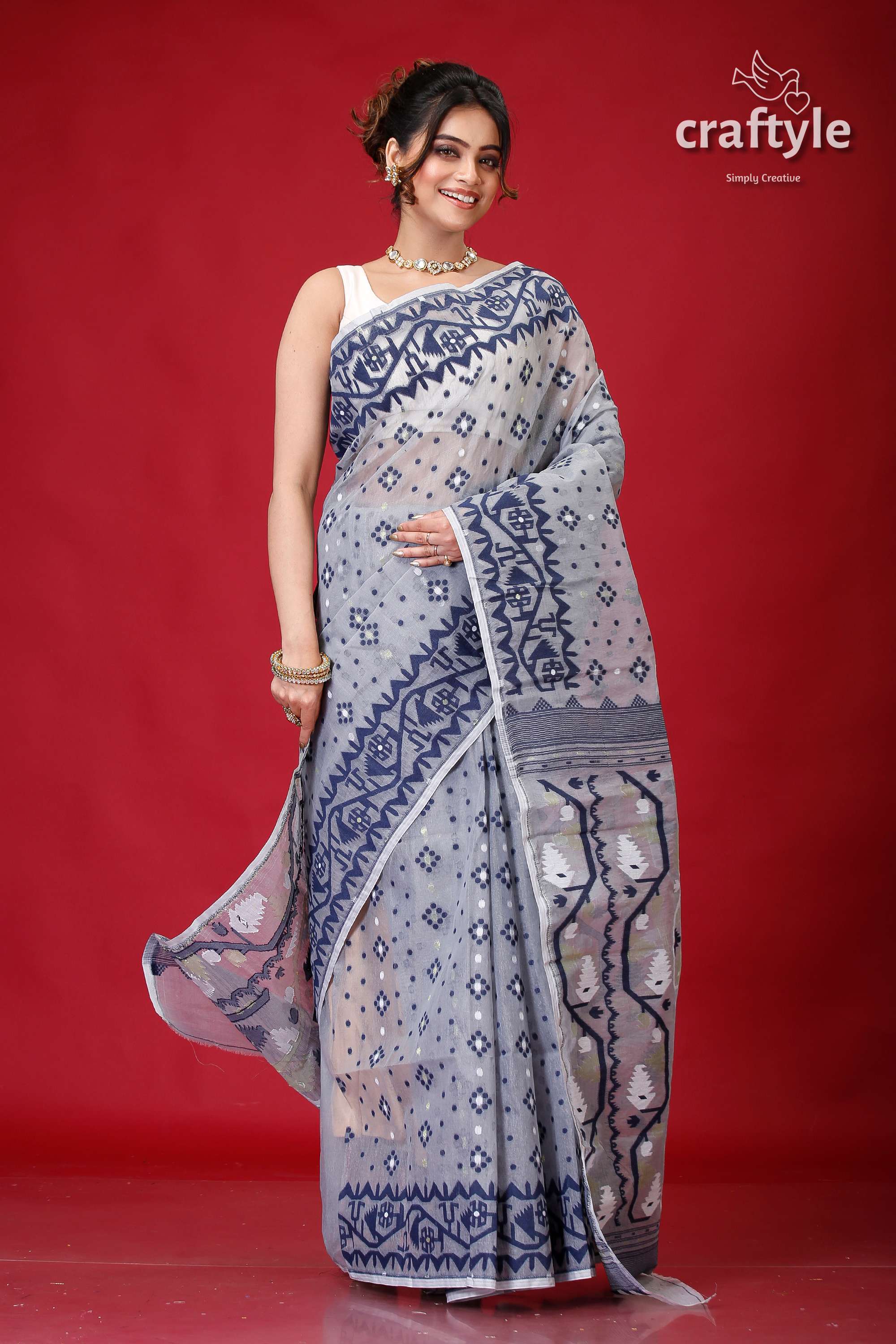 Hit Gray Intricate Jamdani Sari-Craftyle