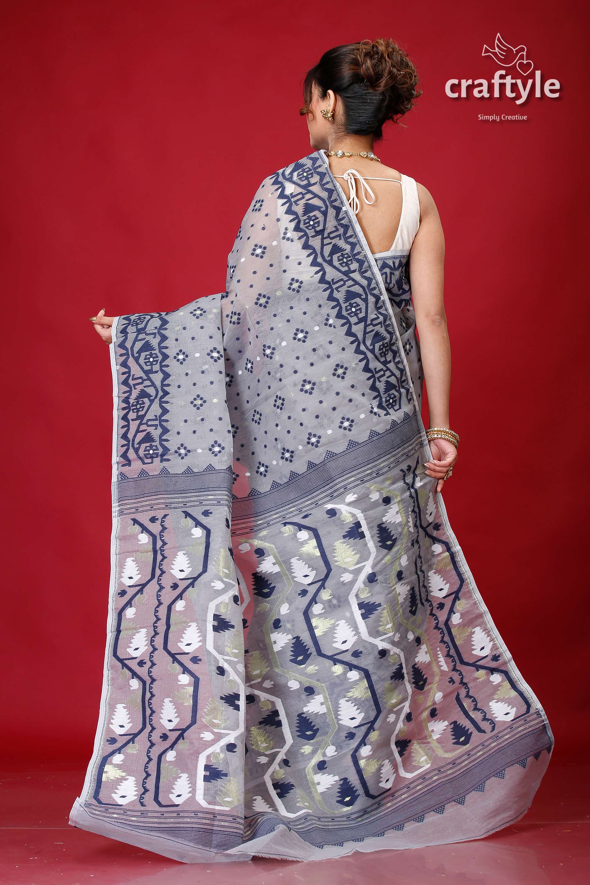 Hit Gray Intricate Jamdani Sari-Craftyle