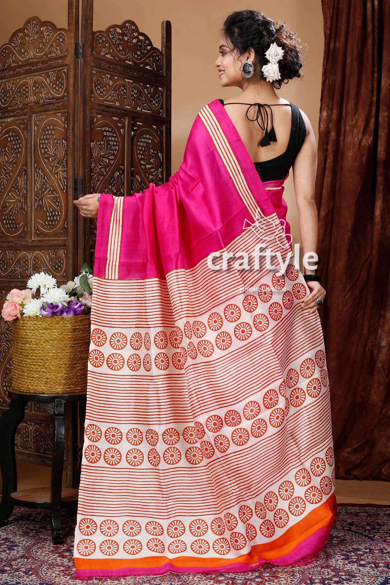 Hot pink & cream white hand block mulberry pure silk saree pink saree patterned border 4