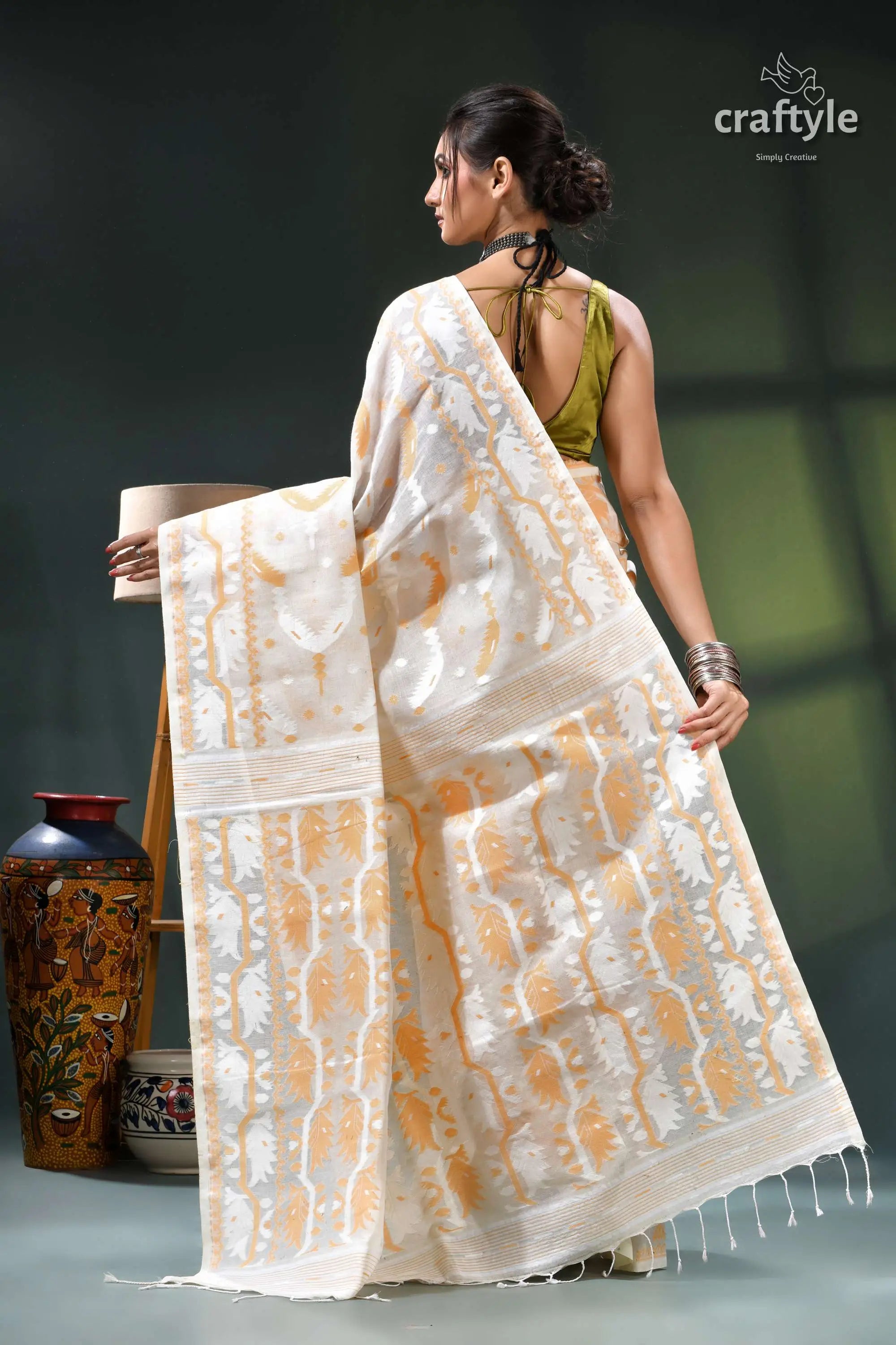 Ivory white classic cotton dhakai jamdani saree cream gold patterned saree intricate 5