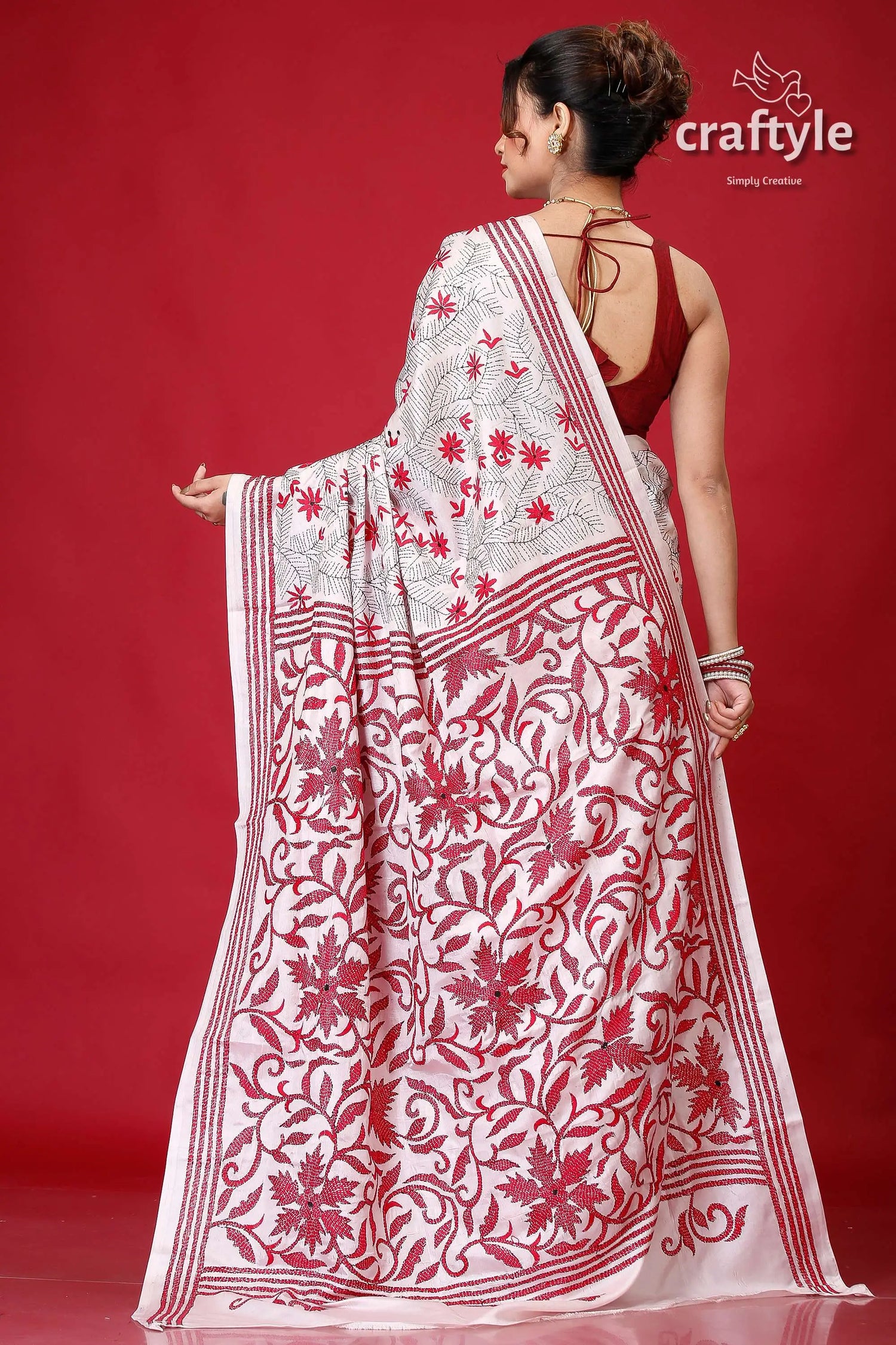 Ivory white red thread work silk kantha stitch saree white saree red floral embroidery 5