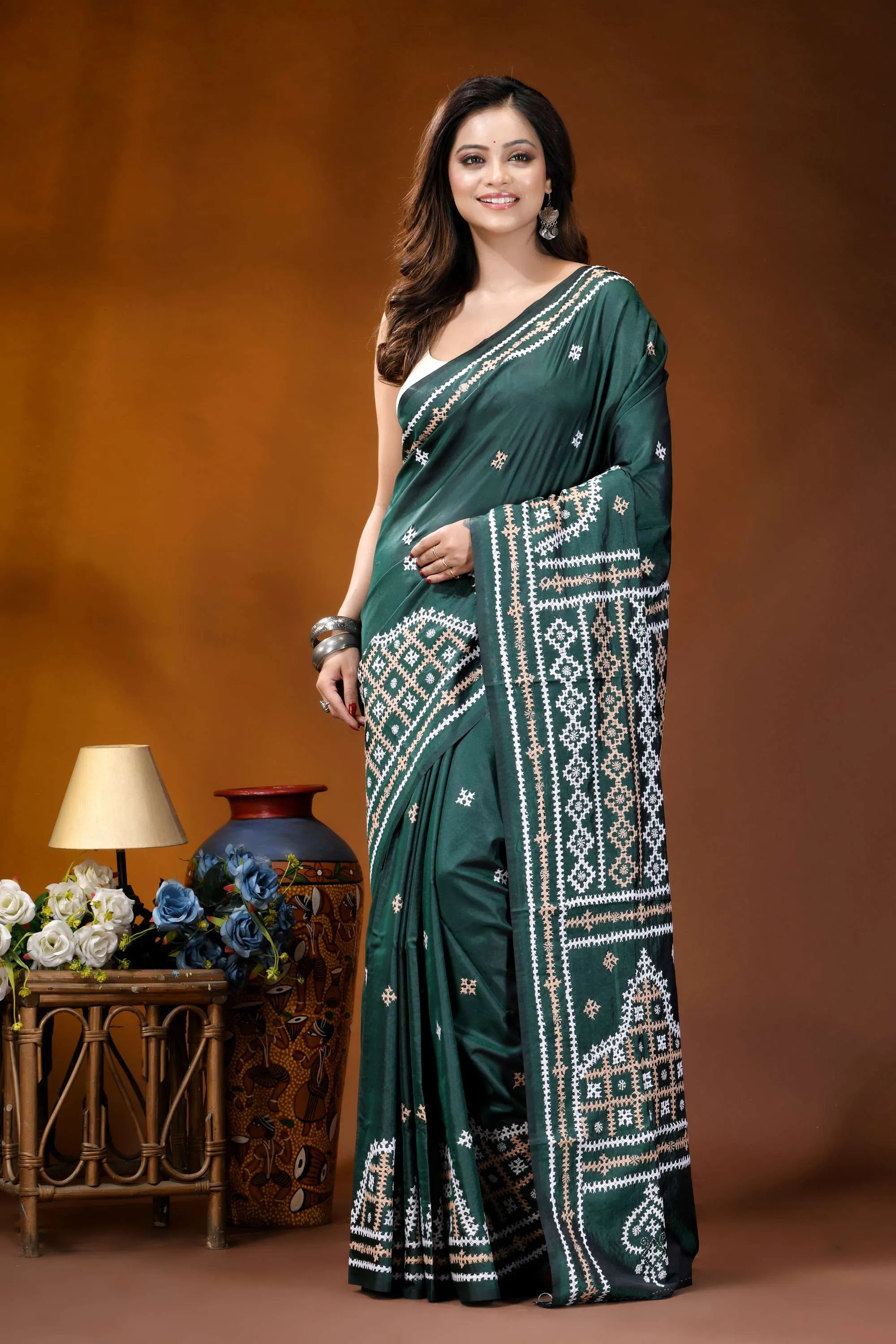 Jungle green ethnic motif handcrafted gujrati stitch silk saree emerald green silk saree intricate 6