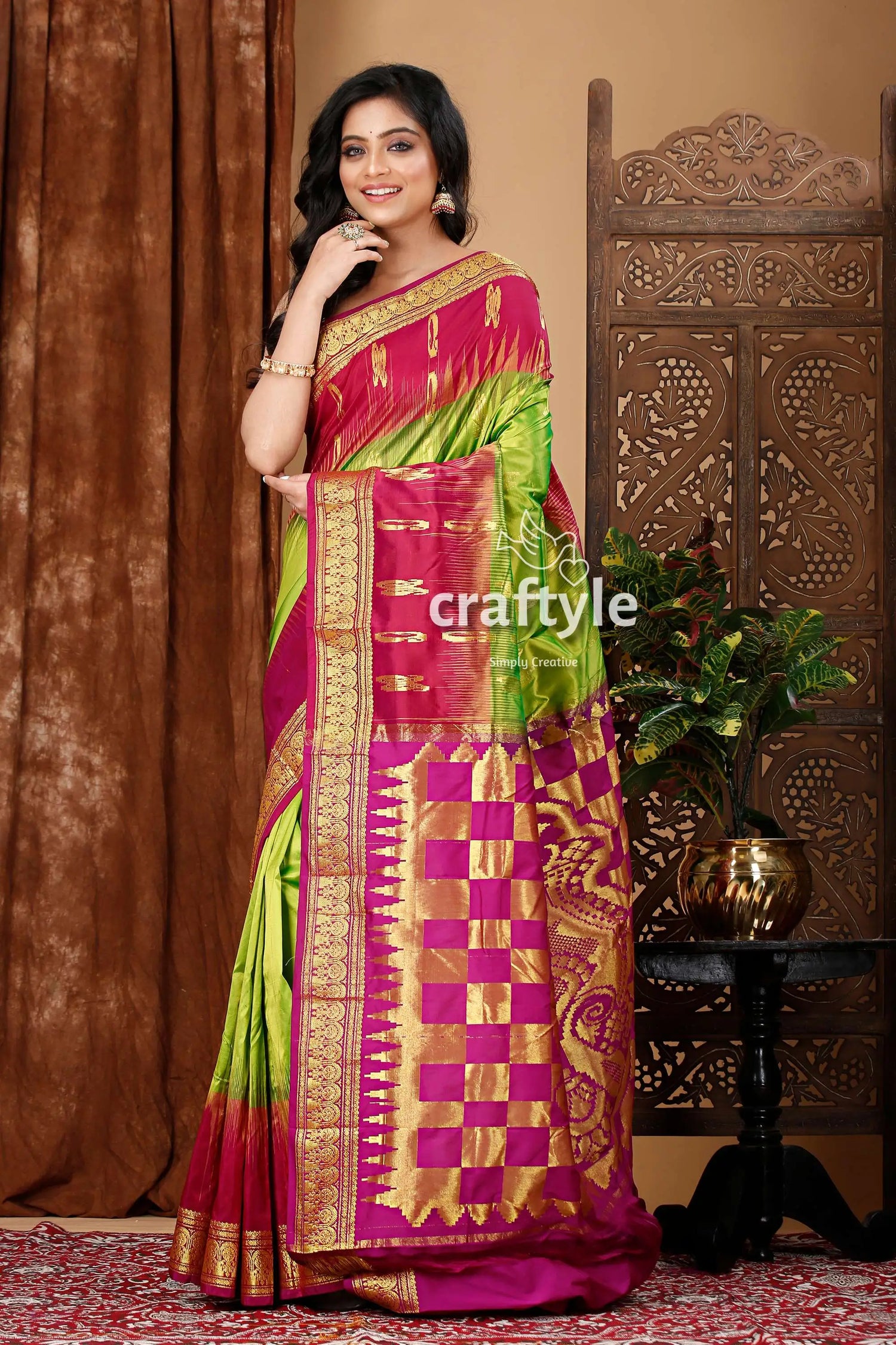 Kelly green and dark magenta kanjivaram silk saree woman pink green saree 3
